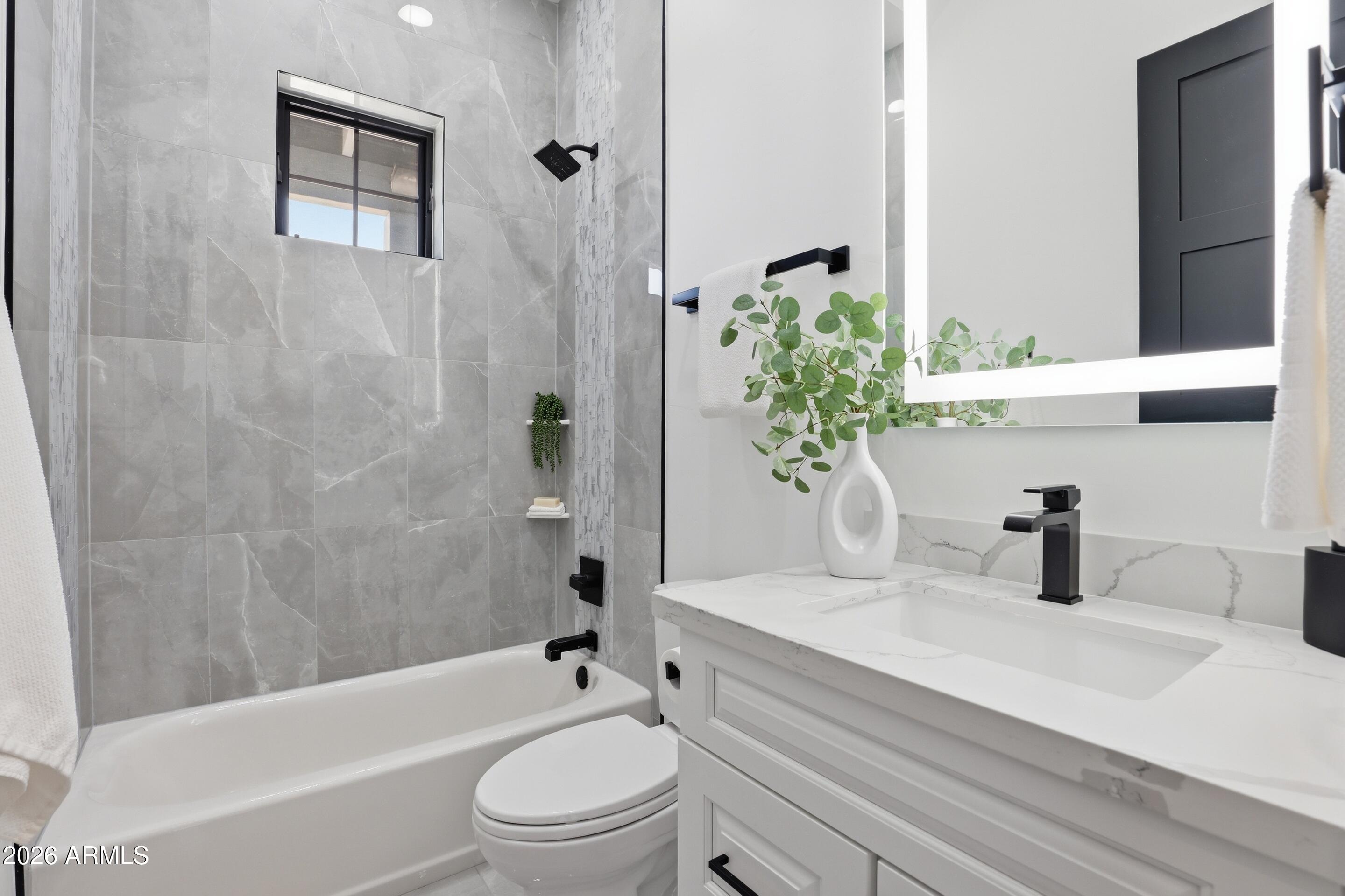 THE KNOLLS 2 - Residential