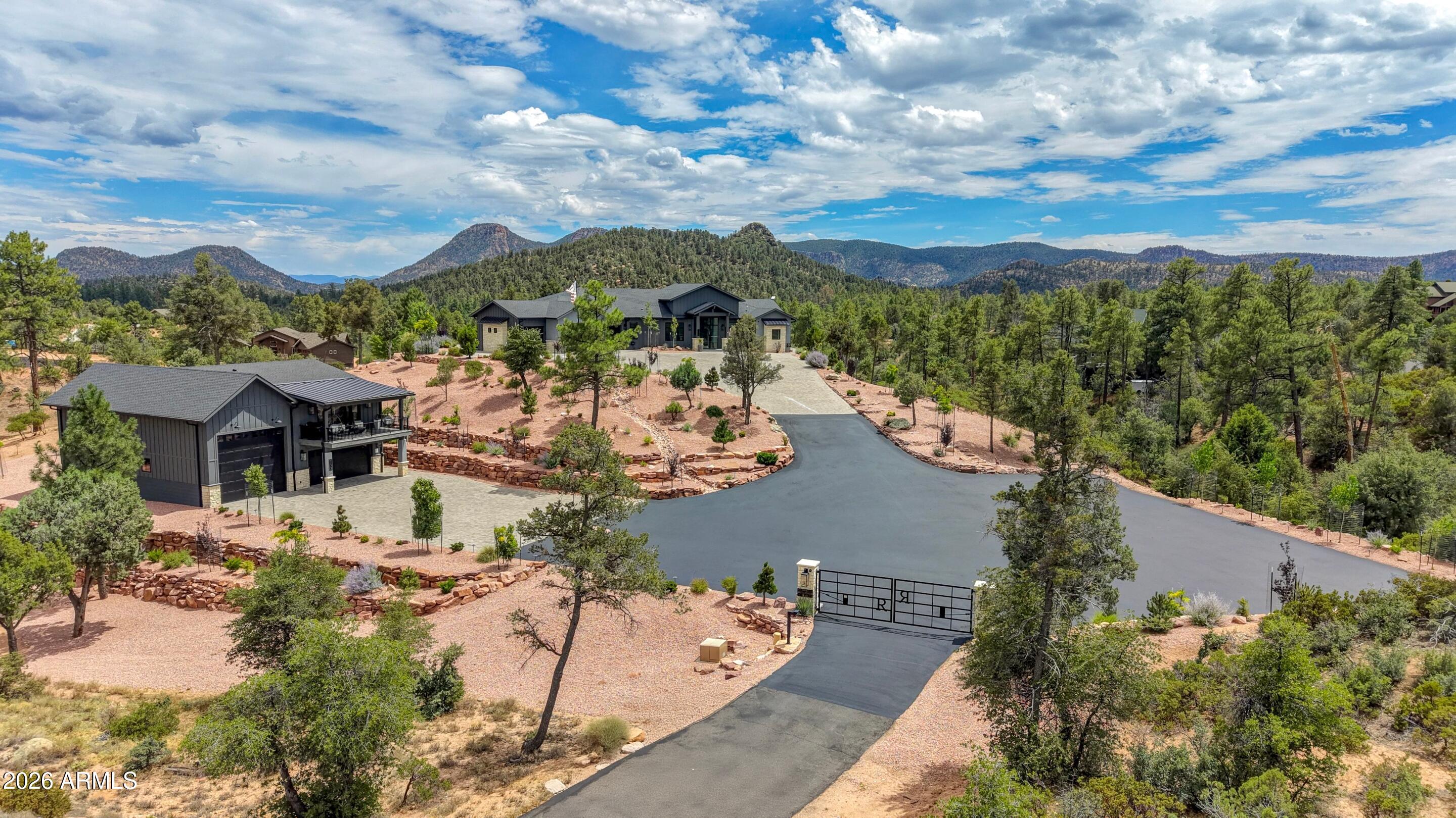 THE KNOLLS 2 - Residential