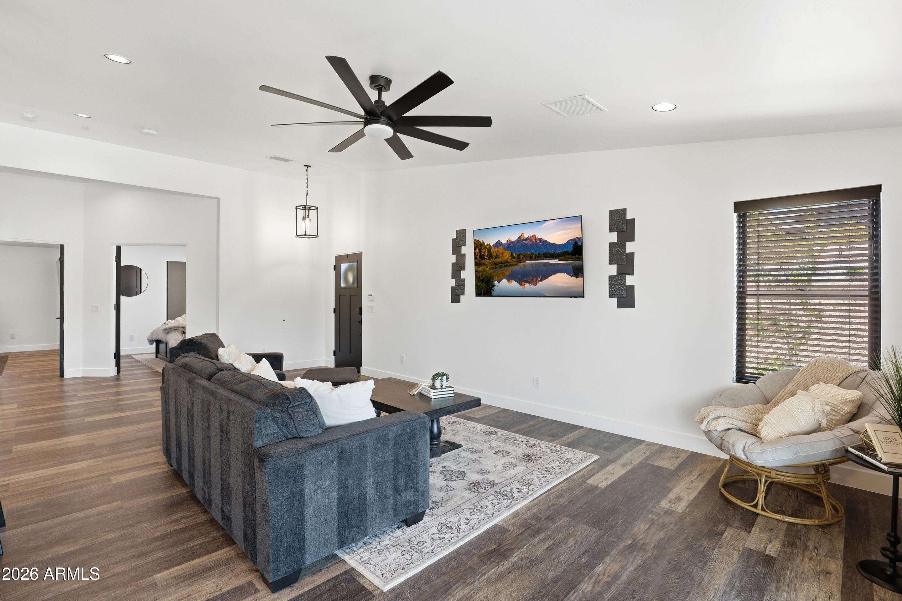 THE KNOLLS 2 - Residential