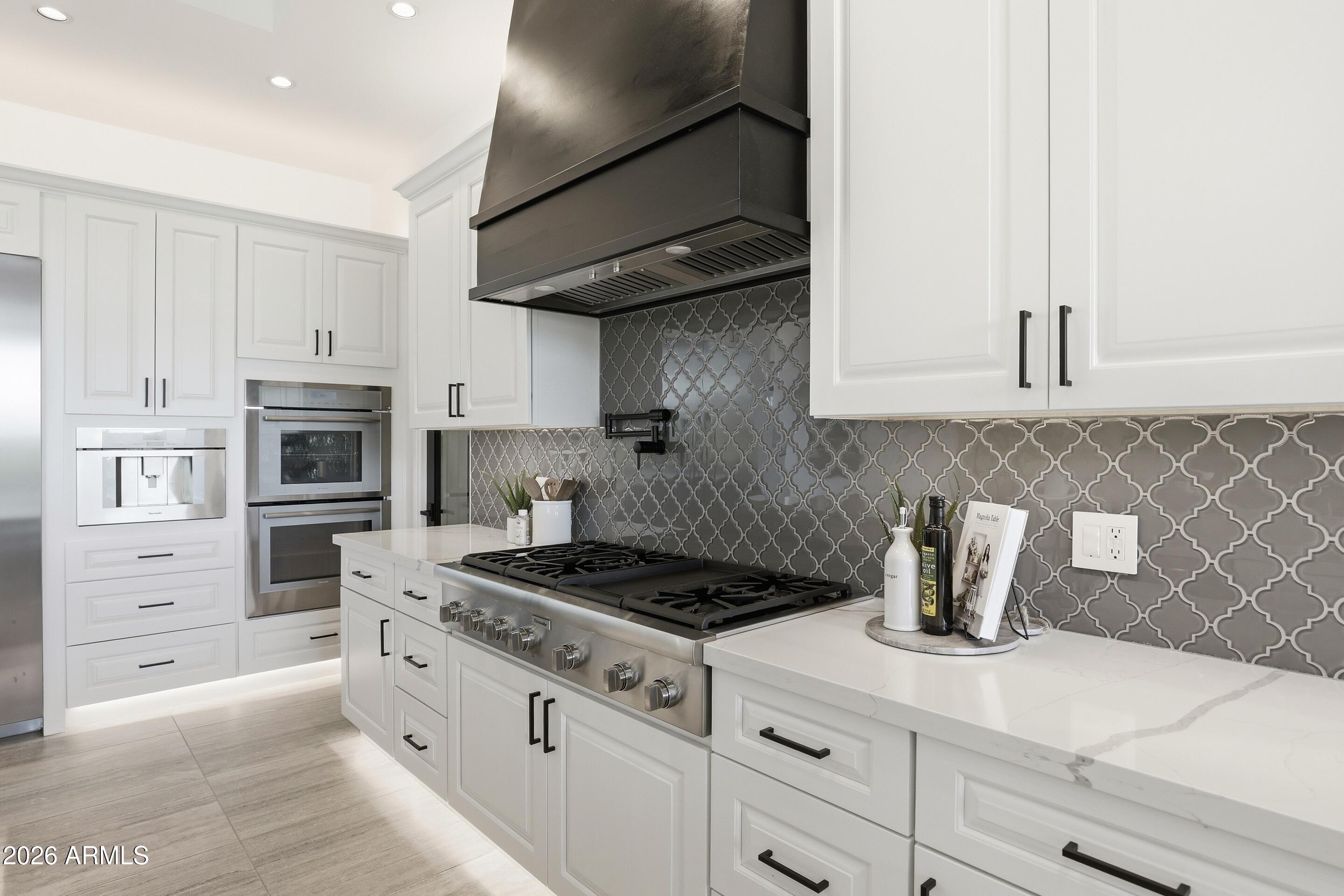 THE KNOLLS 2 - Residential