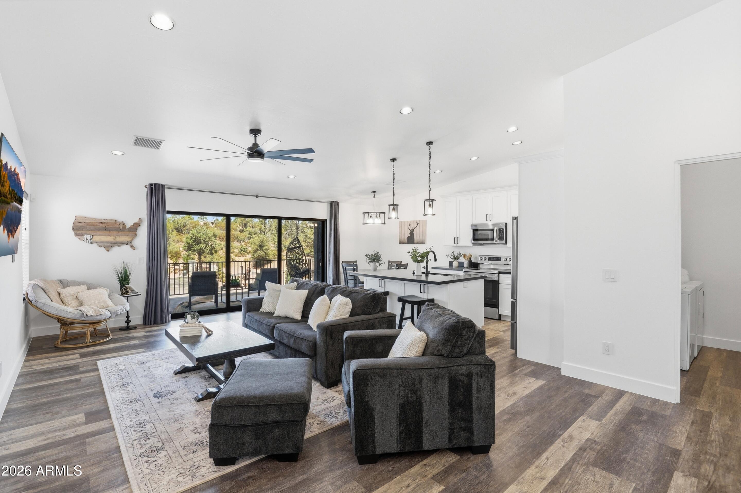 THE KNOLLS 2 - Residential