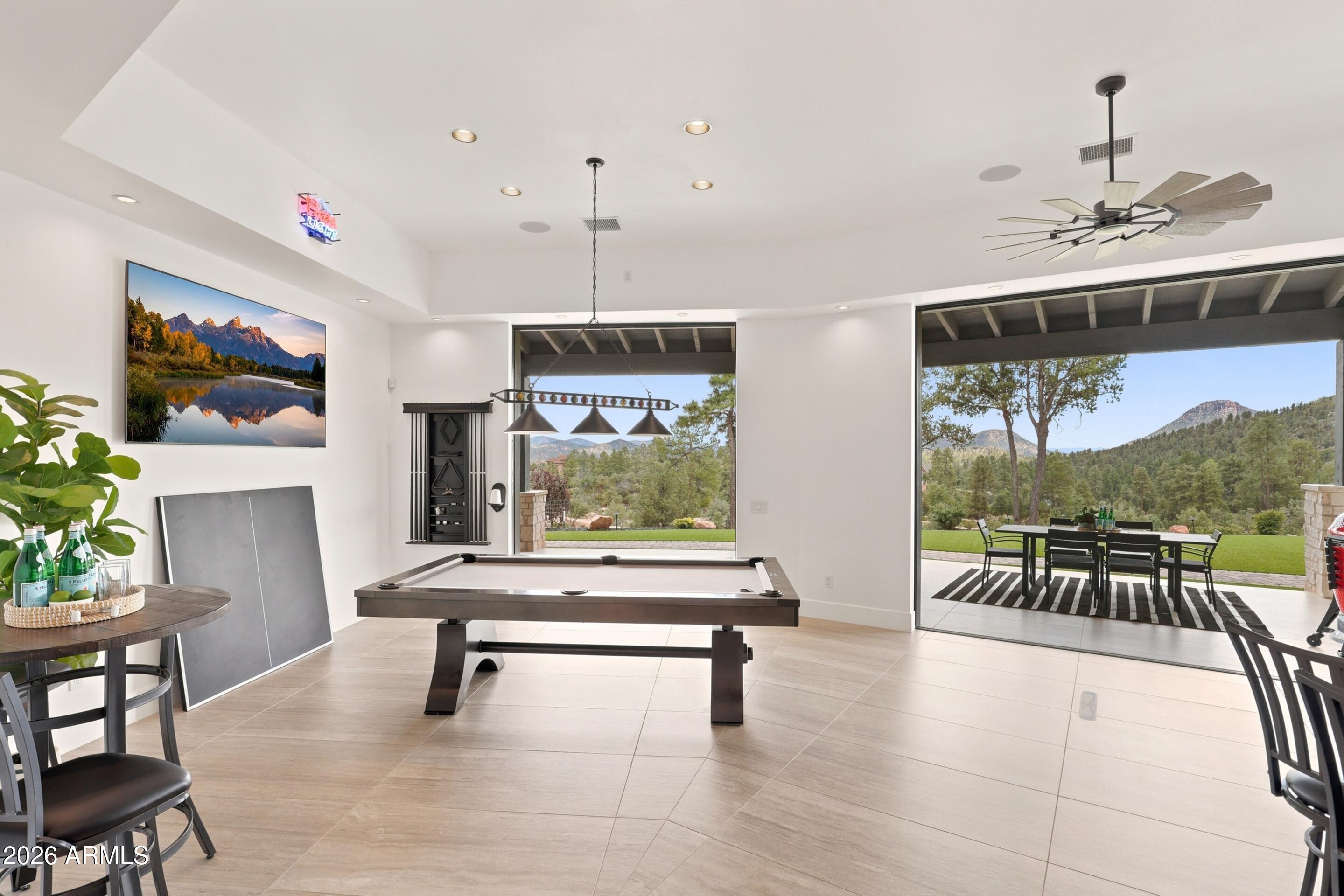 THE KNOLLS 2 - Residential