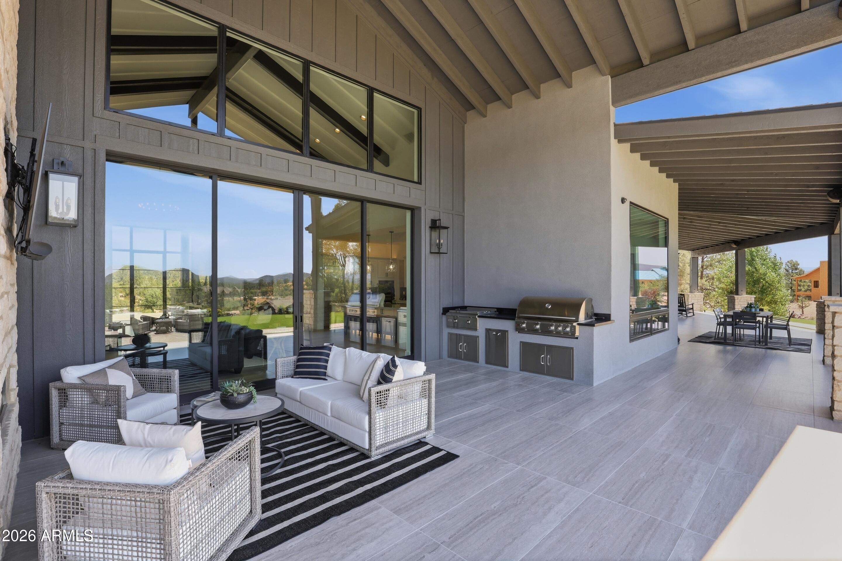 THE KNOLLS 2 - Residential