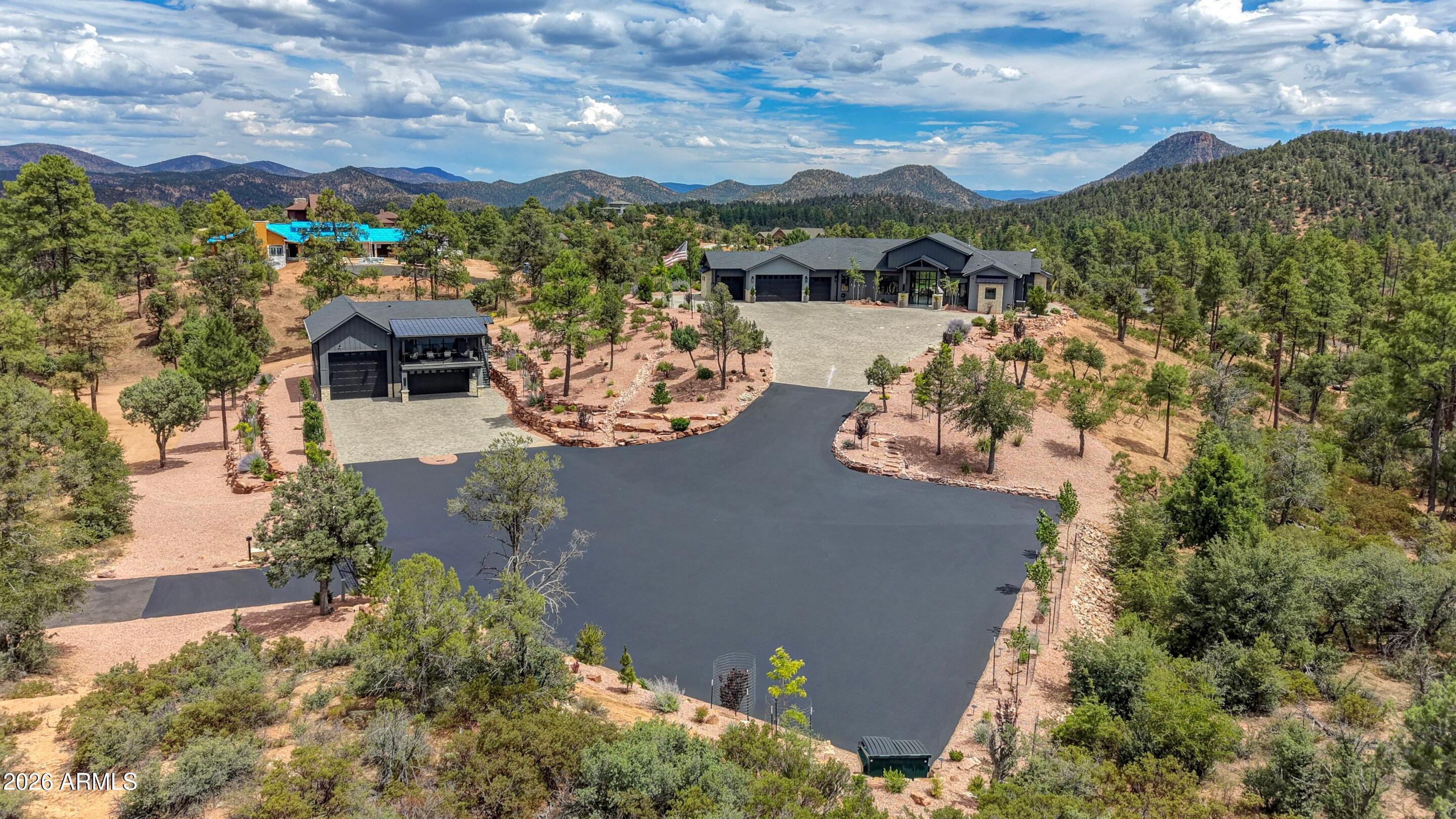 THE KNOLLS 2 - Residential