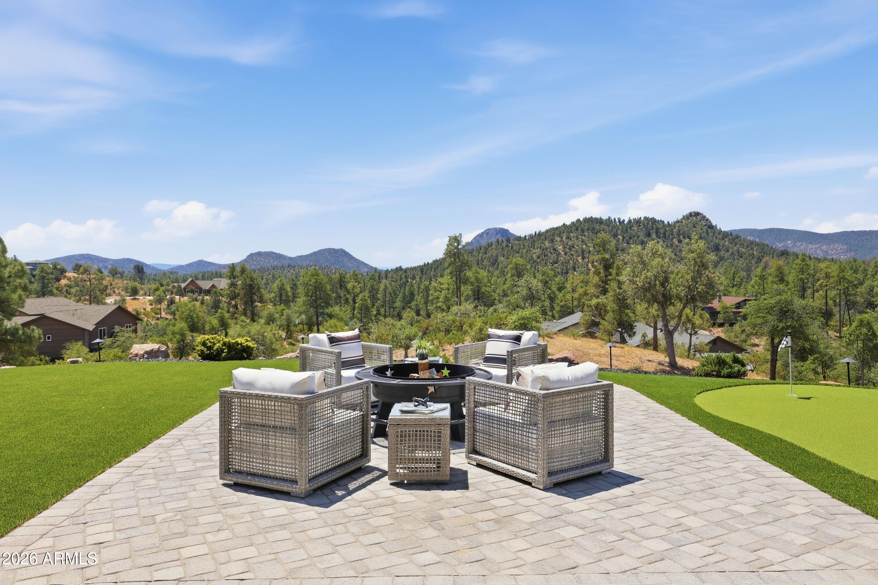 THE KNOLLS 2 - Residential