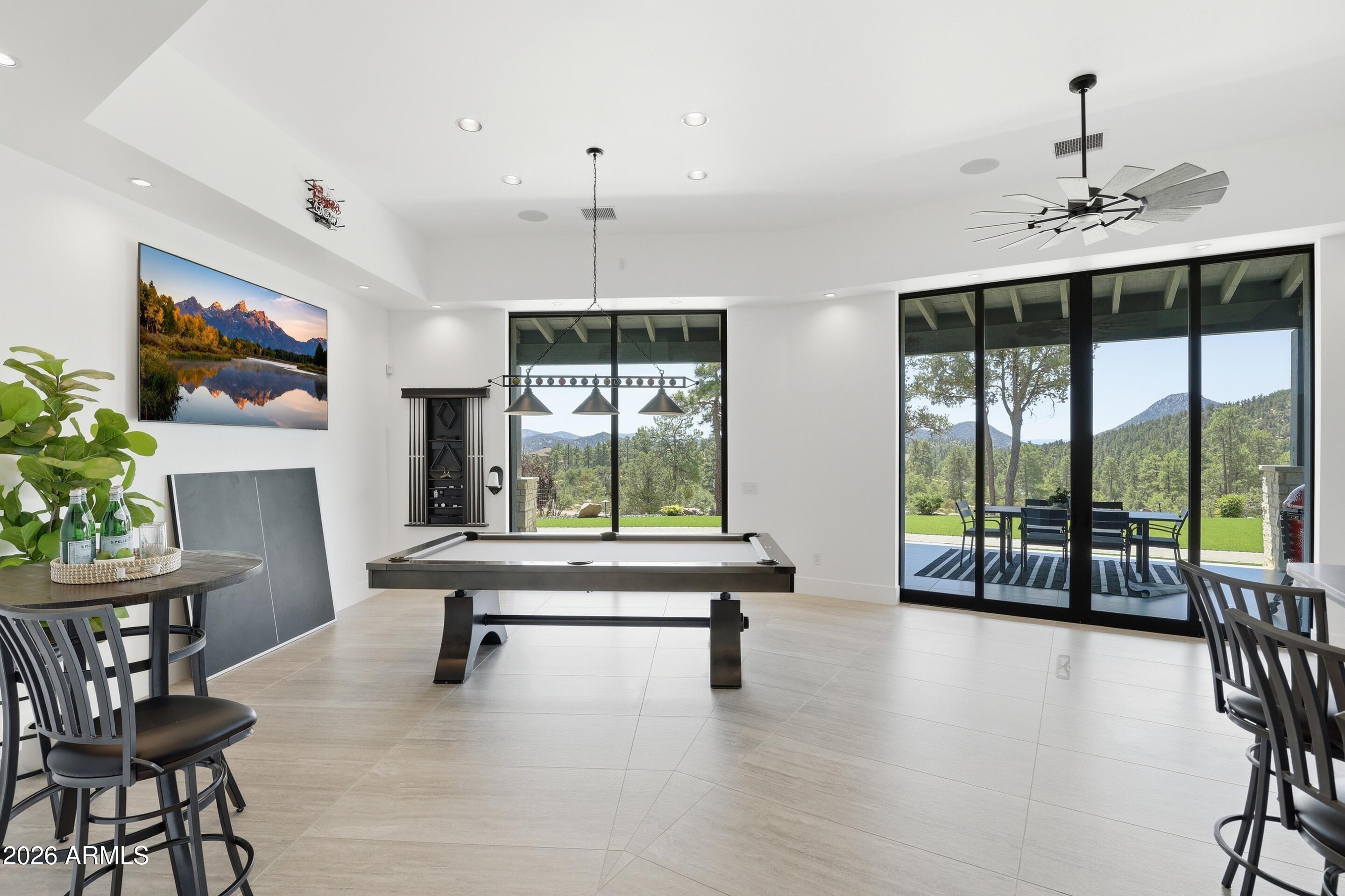 THE KNOLLS 2 - Residential
