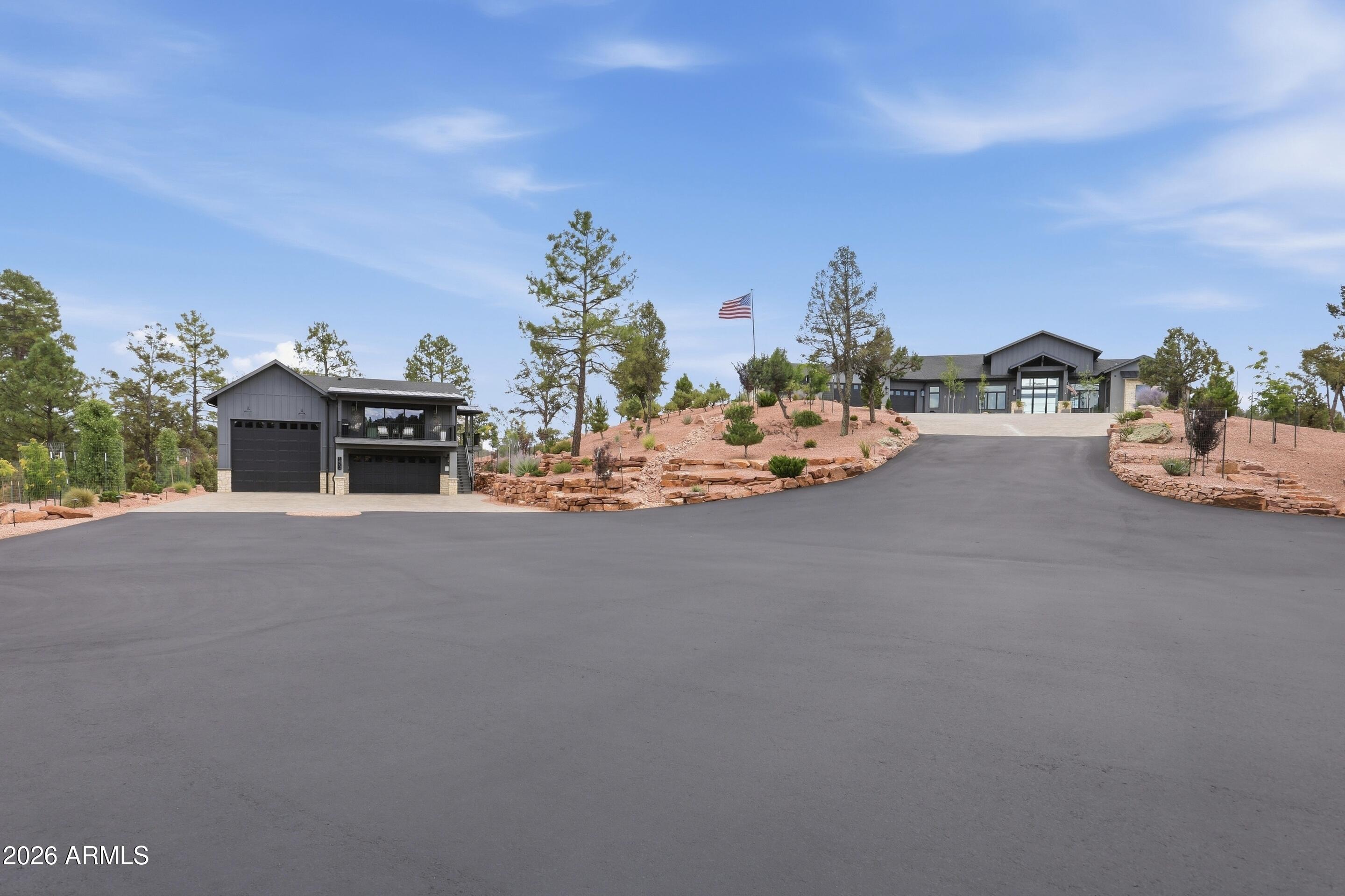 THE KNOLLS 2 - Residential