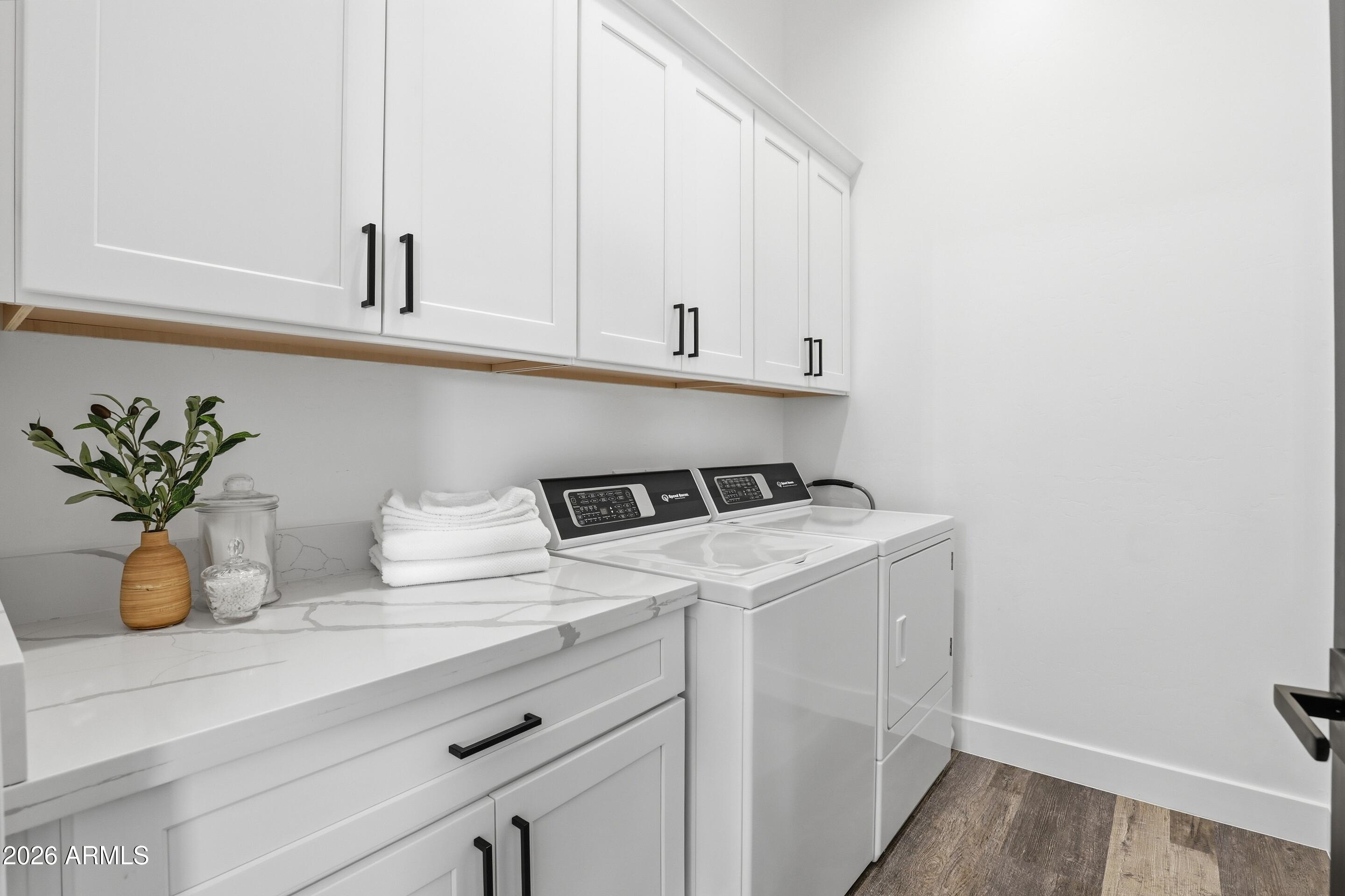 THE KNOLLS 2 - Residential