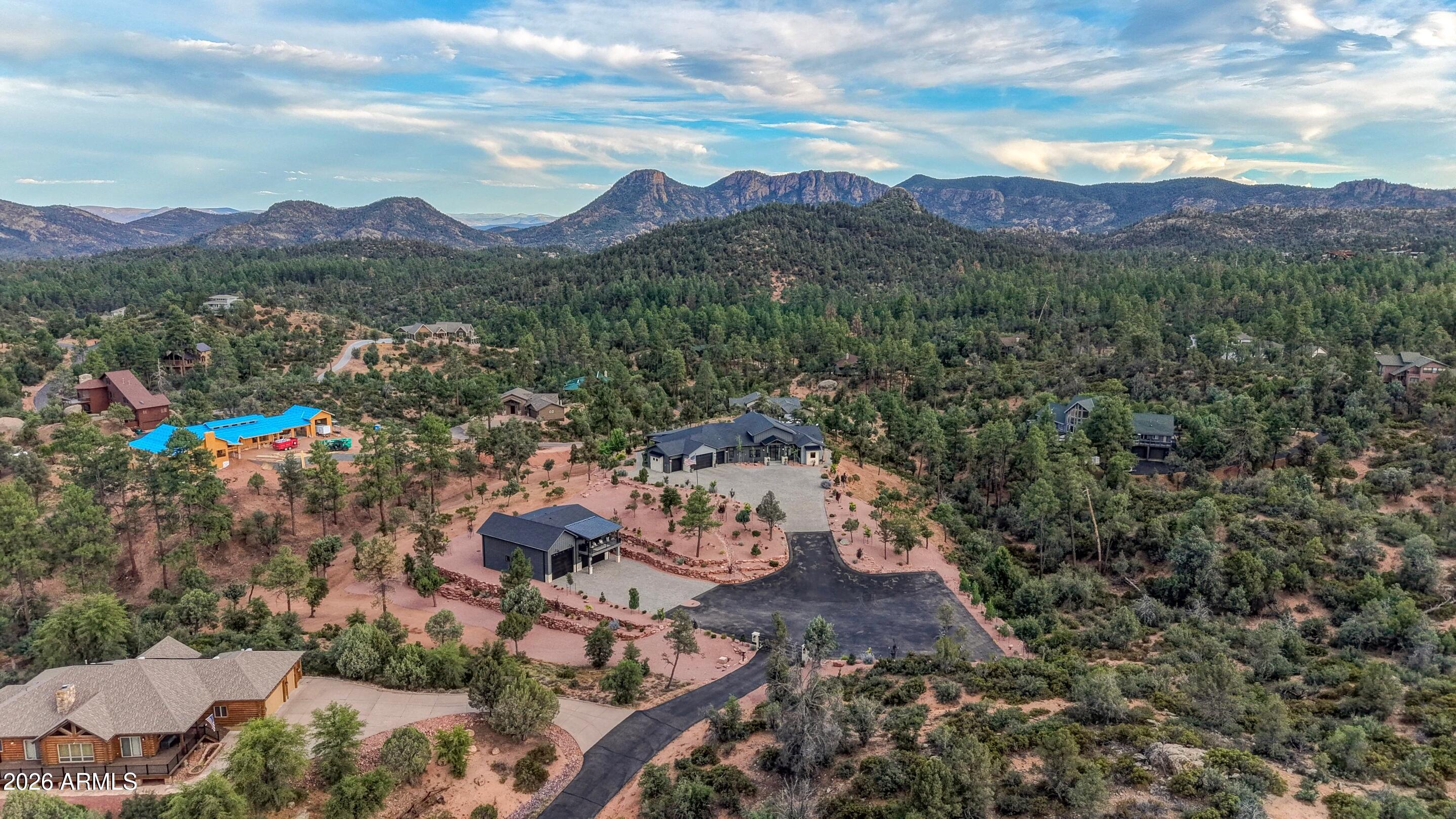 THE KNOLLS 2 - Residential