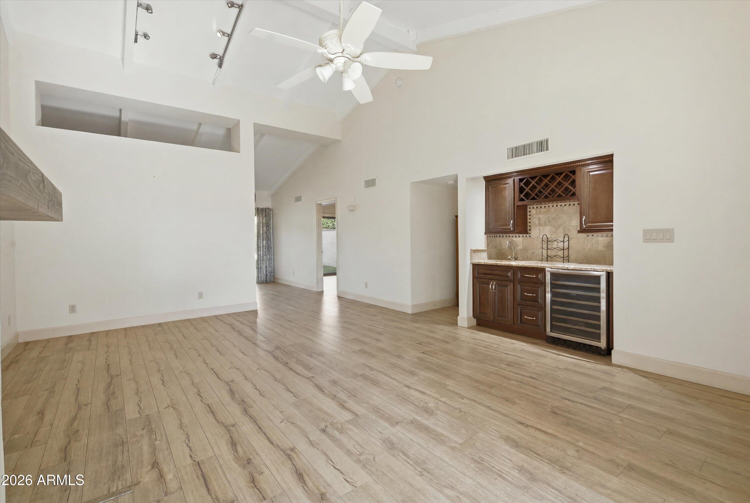 VILLA DEL ORO UNIT 2 - Residential