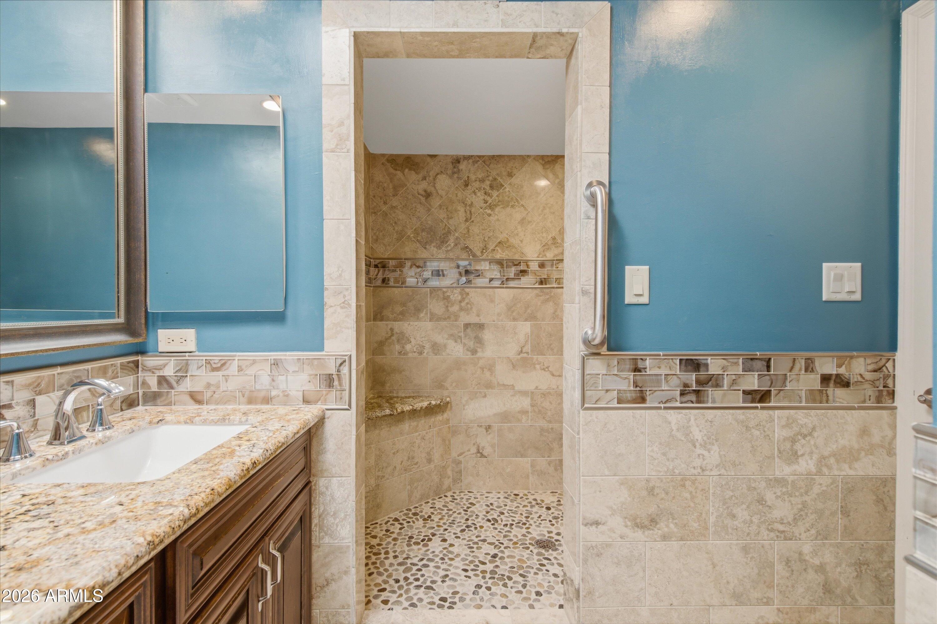 VILLA DEL ORO UNIT 2 - Residential