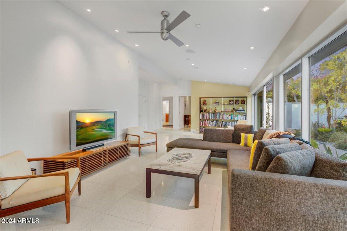 VISTA LINDA - Residential