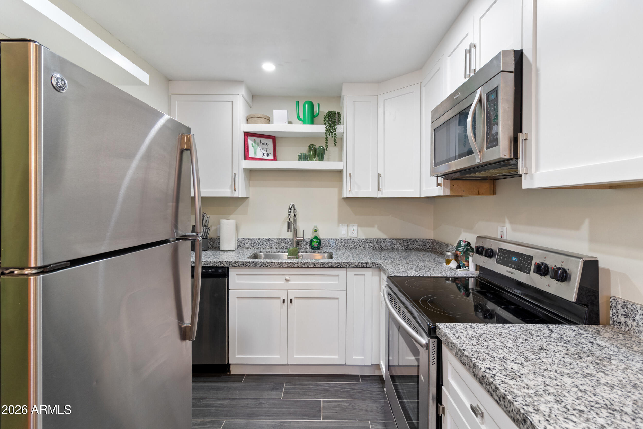 SANTA ROSA HEIGHTS - Residential Income