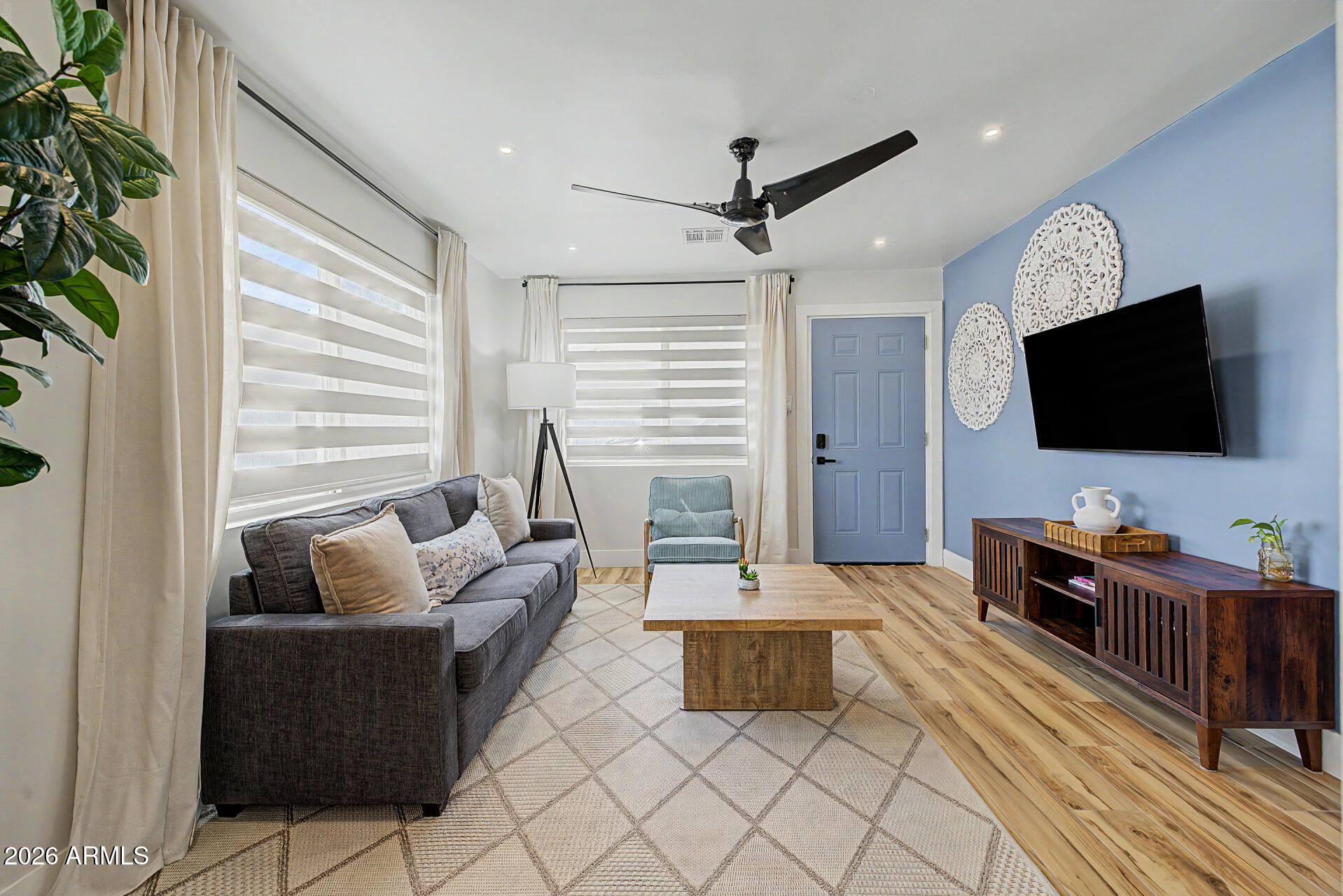 SANTA ROSA HEIGHTS - Residential Income