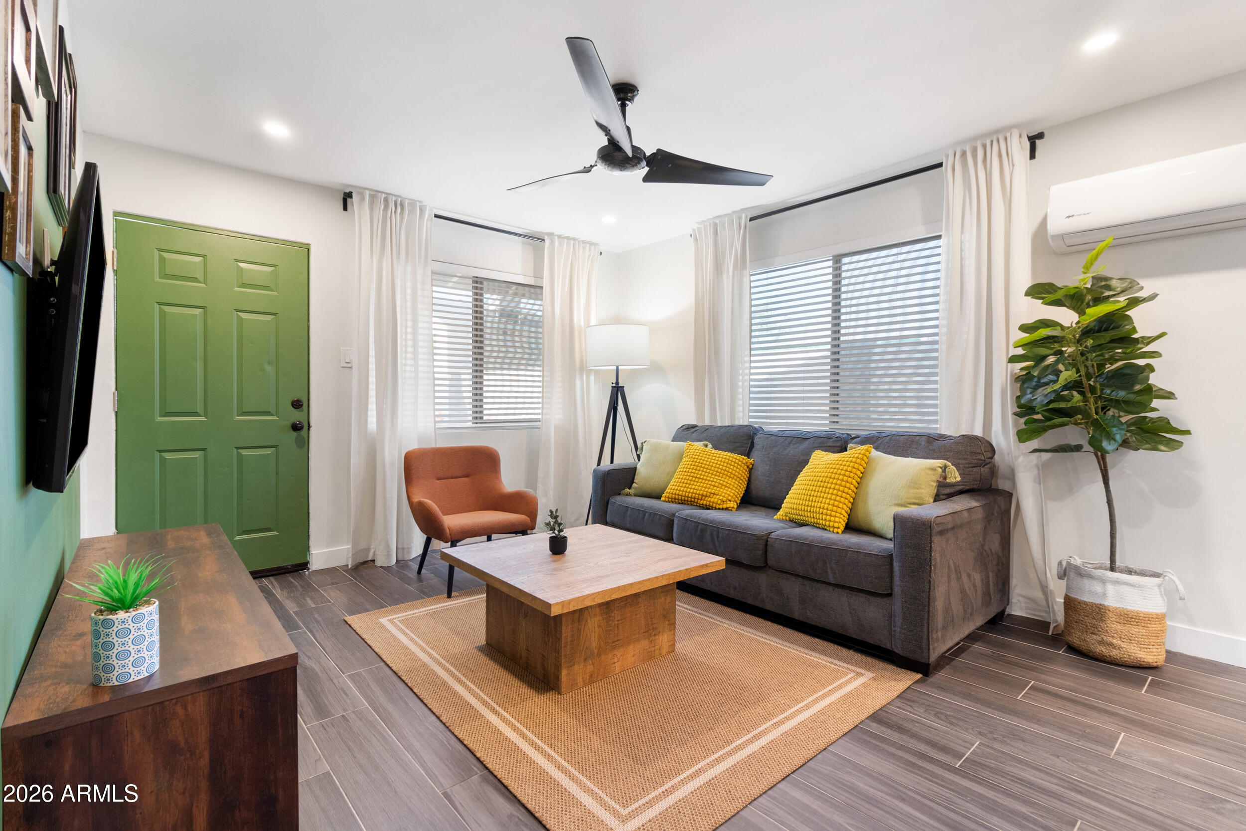 SANTA ROSA HEIGHTS - Residential Income