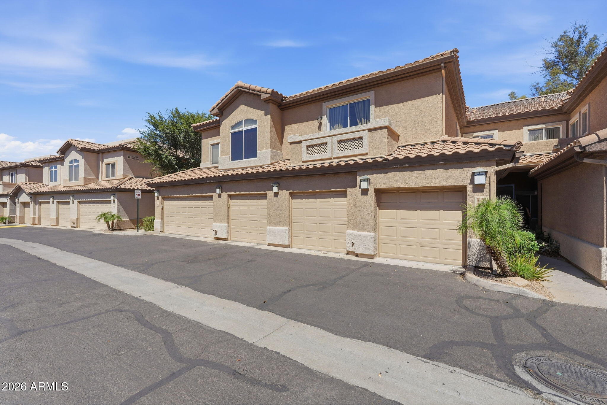 SUPERSTITION LAKES UNIT 2 CONDOMINIUM AMD - Residential