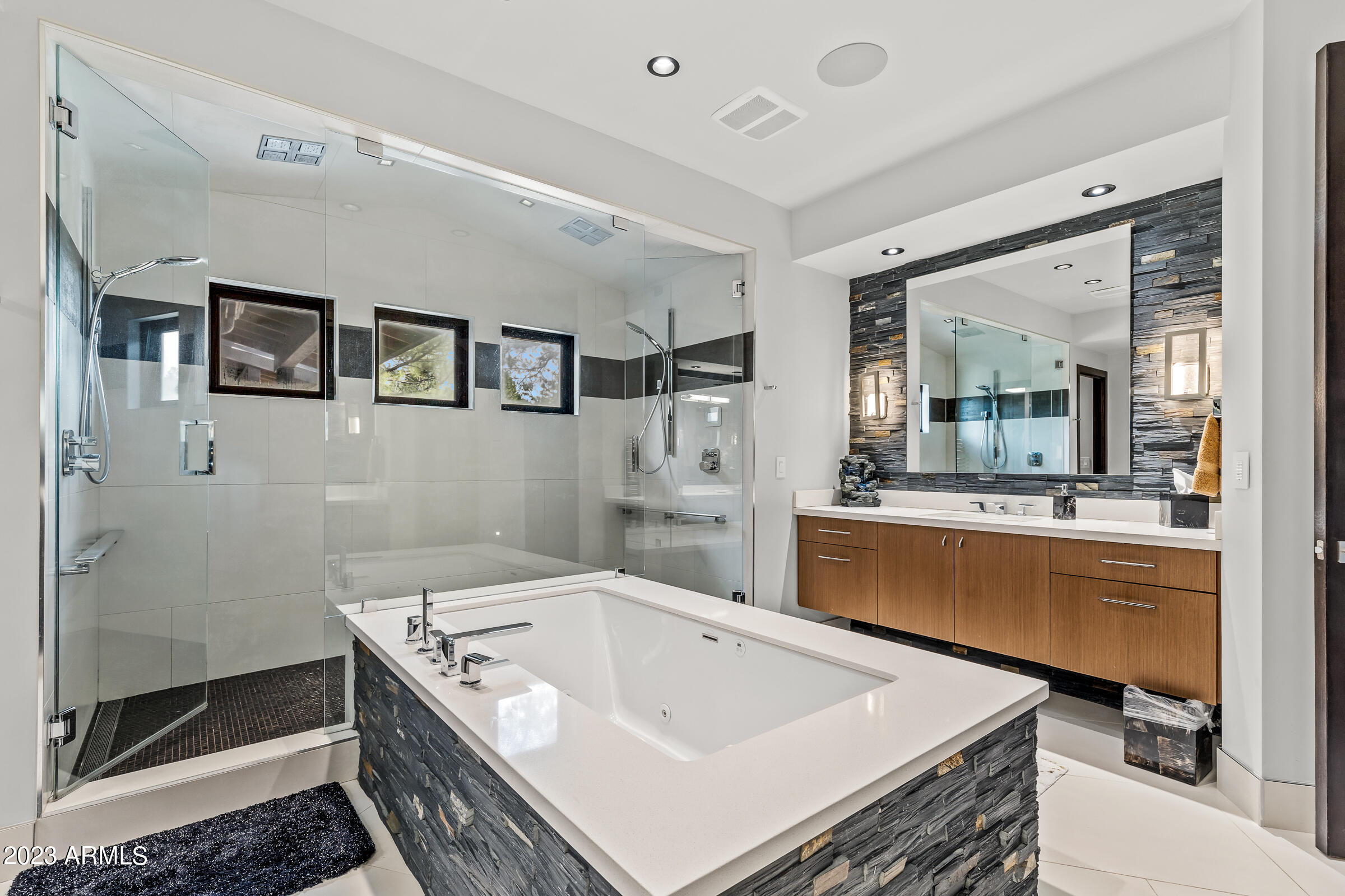 THE ESTATES AT PINE CANYON UNIT 1 LOT 42 - Residential