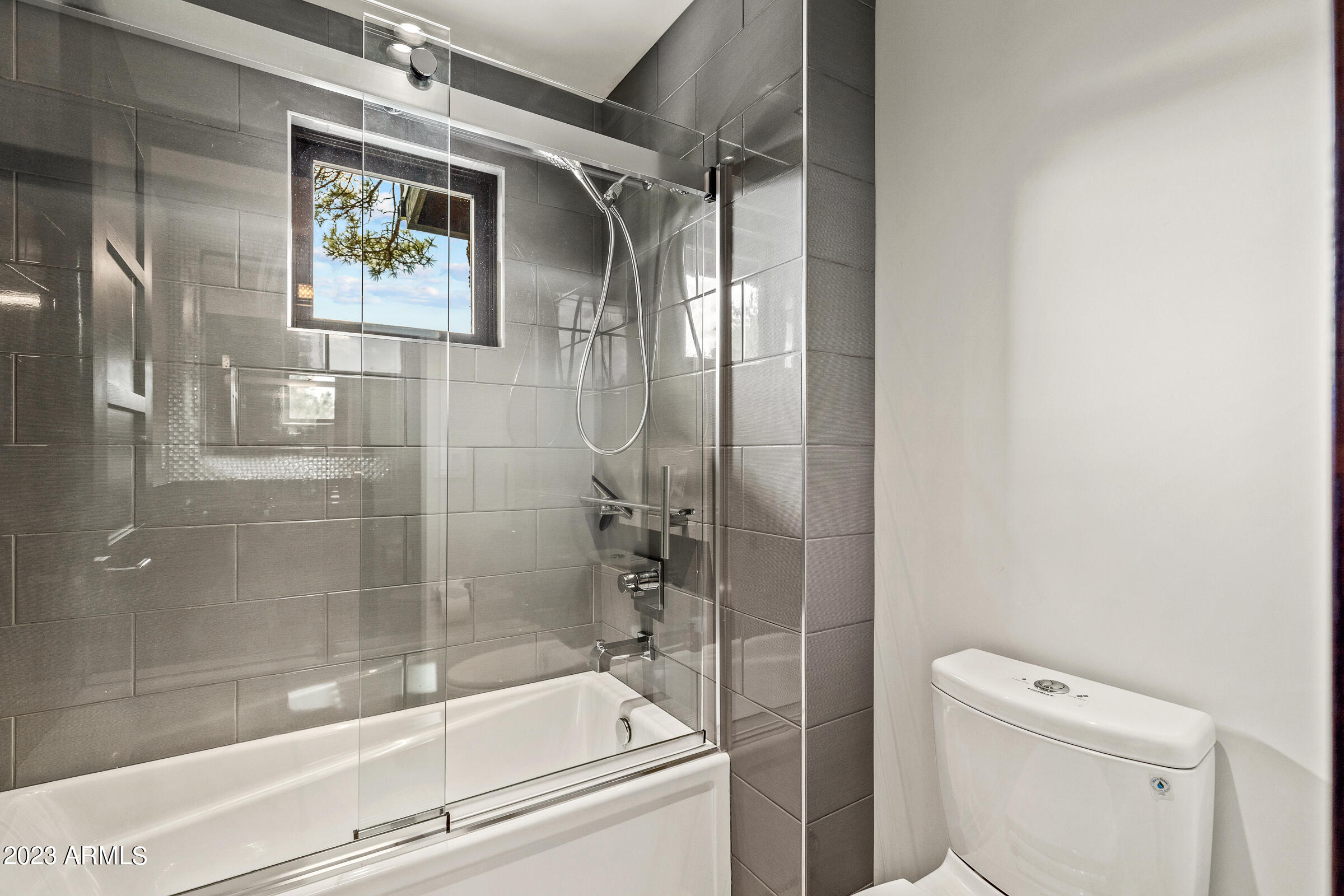 THE ESTATES AT PINE CANYON UNIT 1 LOT 42 - Residential
