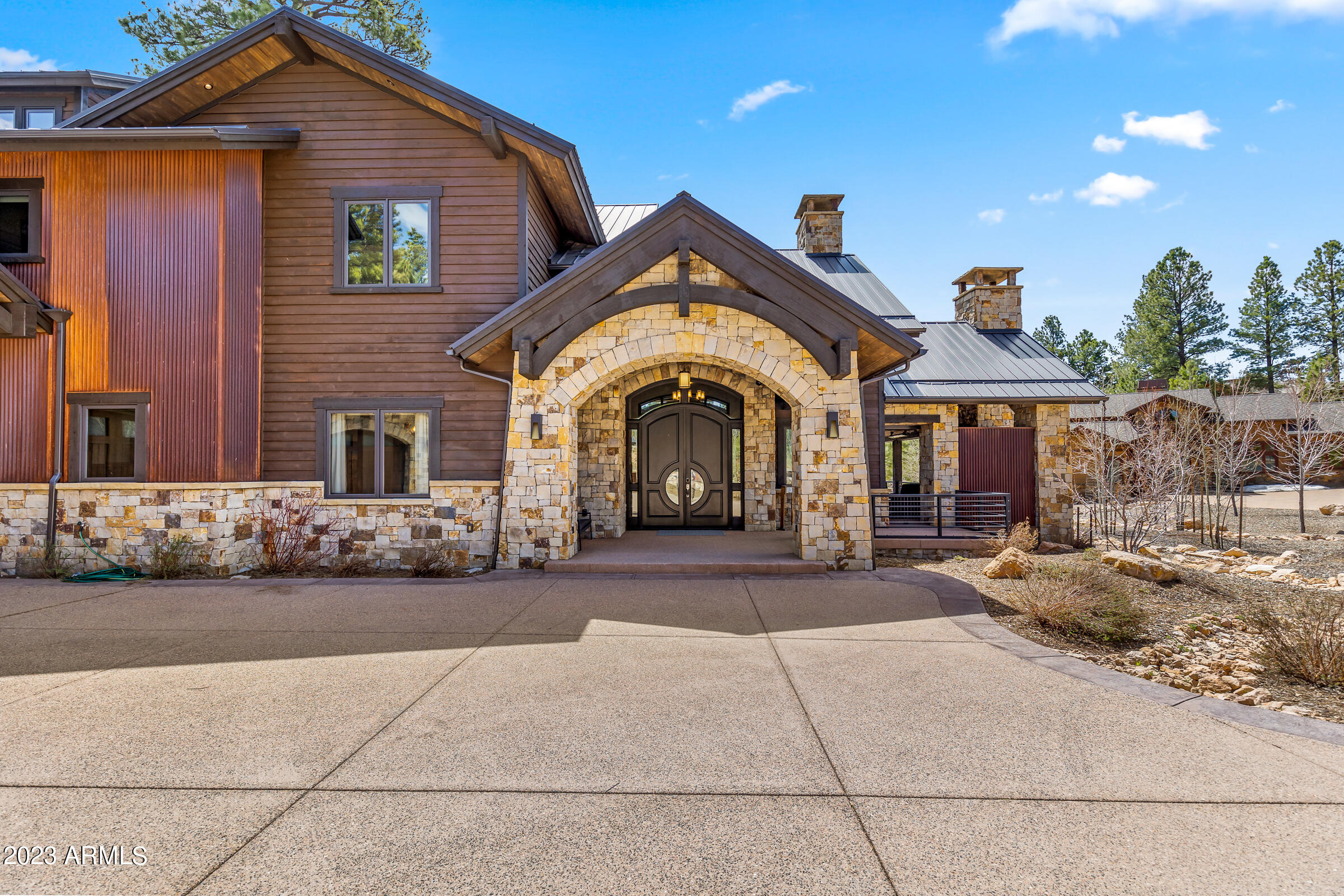 THE ESTATES AT PINE CANYON UNIT 1 LOT 42 - Residential