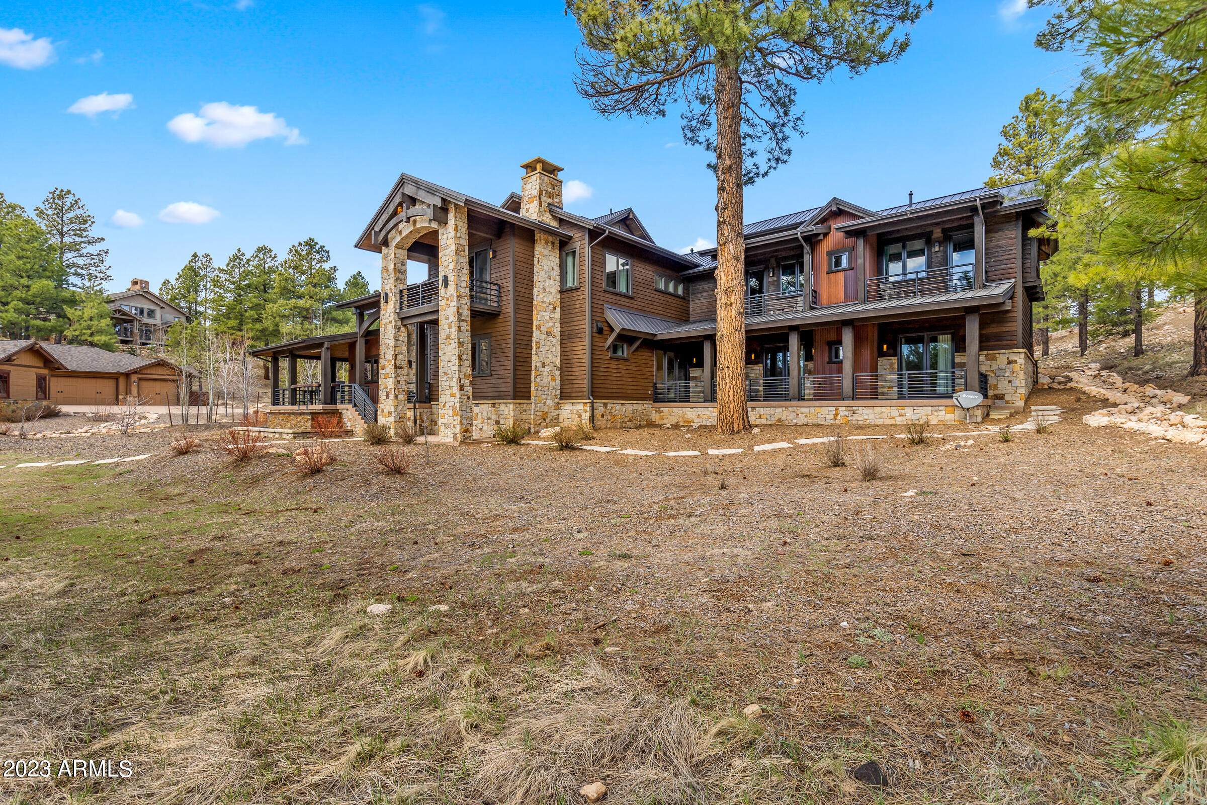 THE ESTATES AT PINE CANYON UNIT 1 LOT 42 - Residential