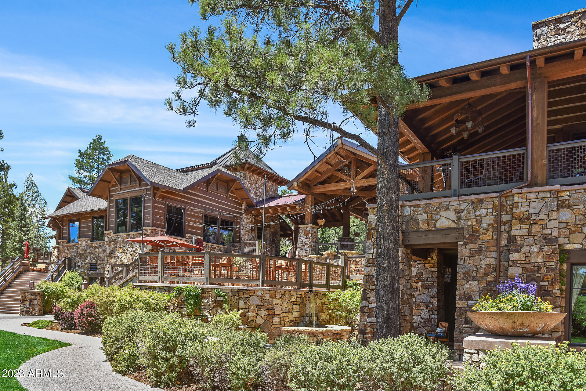 THE ESTATES AT PINE CANYON UNIT 1 LOT 42 - Residential