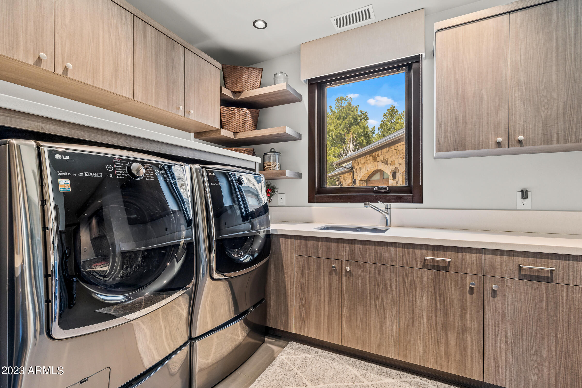 THE ESTATES AT PINE CANYON UNIT 1 LOT 42 - Residential