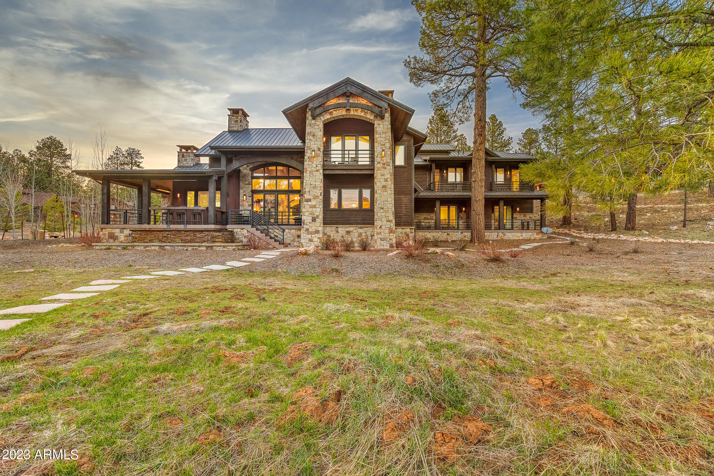 THE ESTATES AT PINE CANYON UNIT 1 LOT 42 - Residential