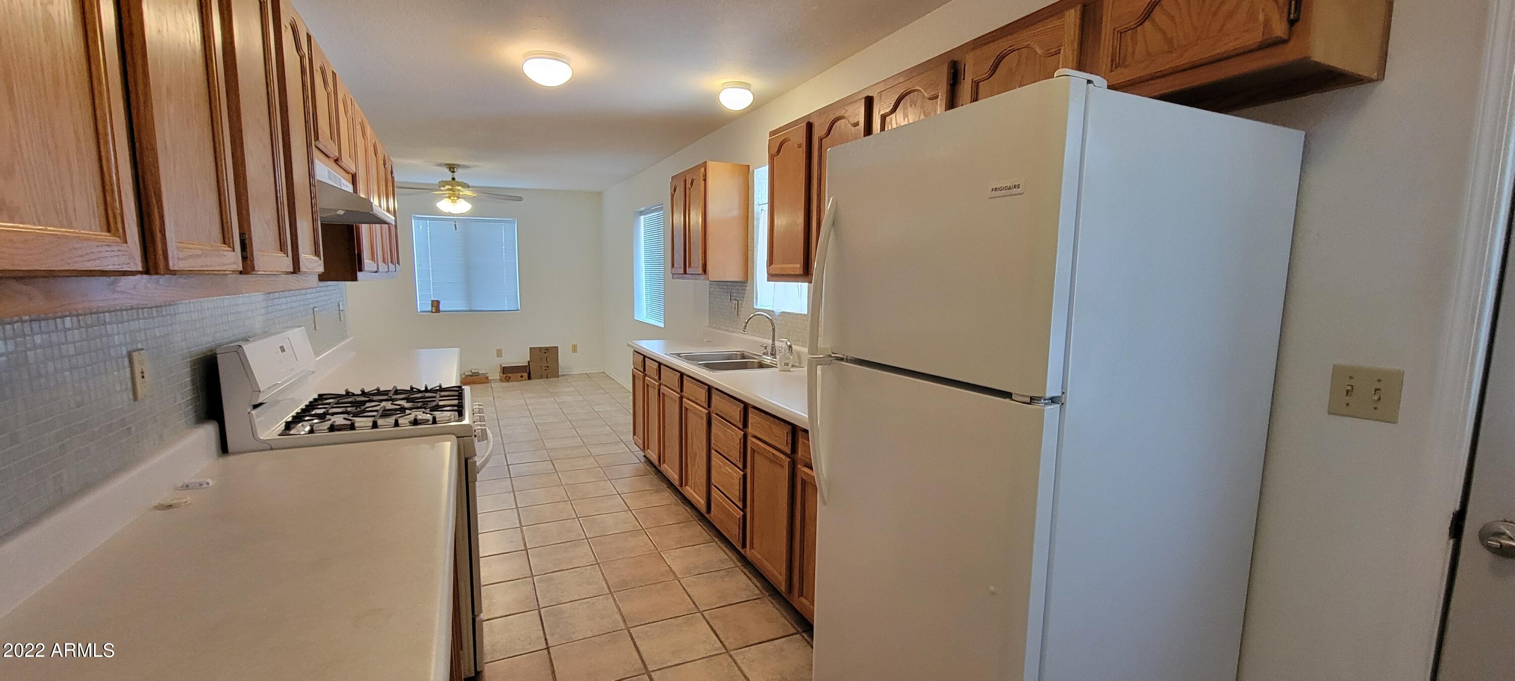 MC NEIL ARNOLD - Residential