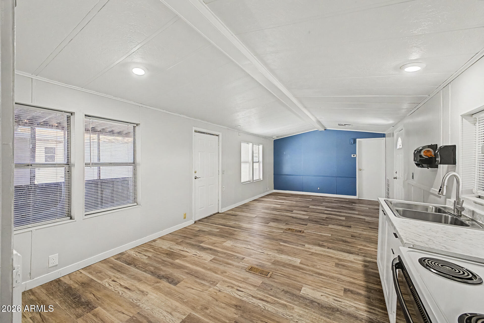 Paradise Groves Manufactured Home Park - Residential