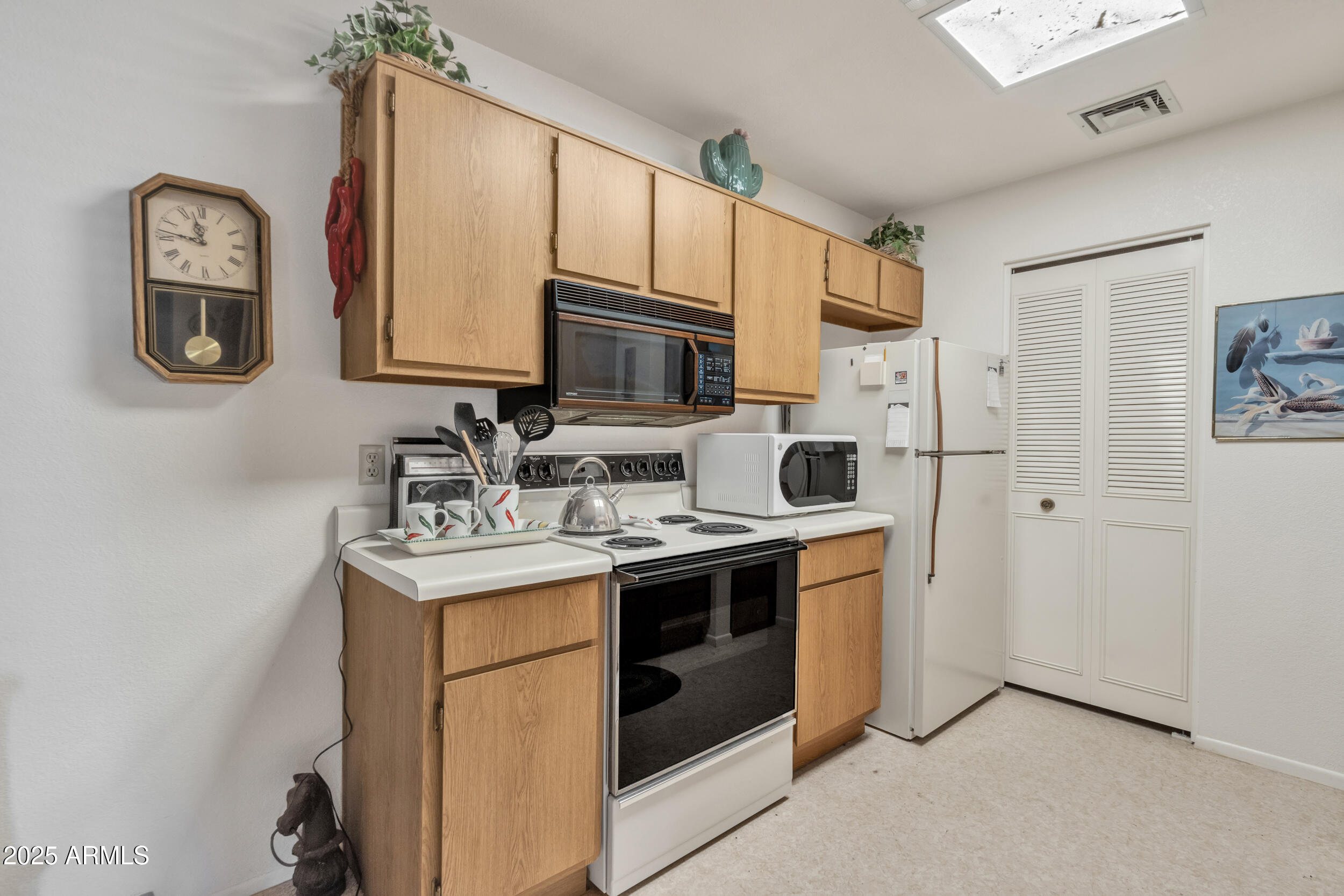 SUN VILLAGE RESORT CONDO APACHE COLONY - Residential