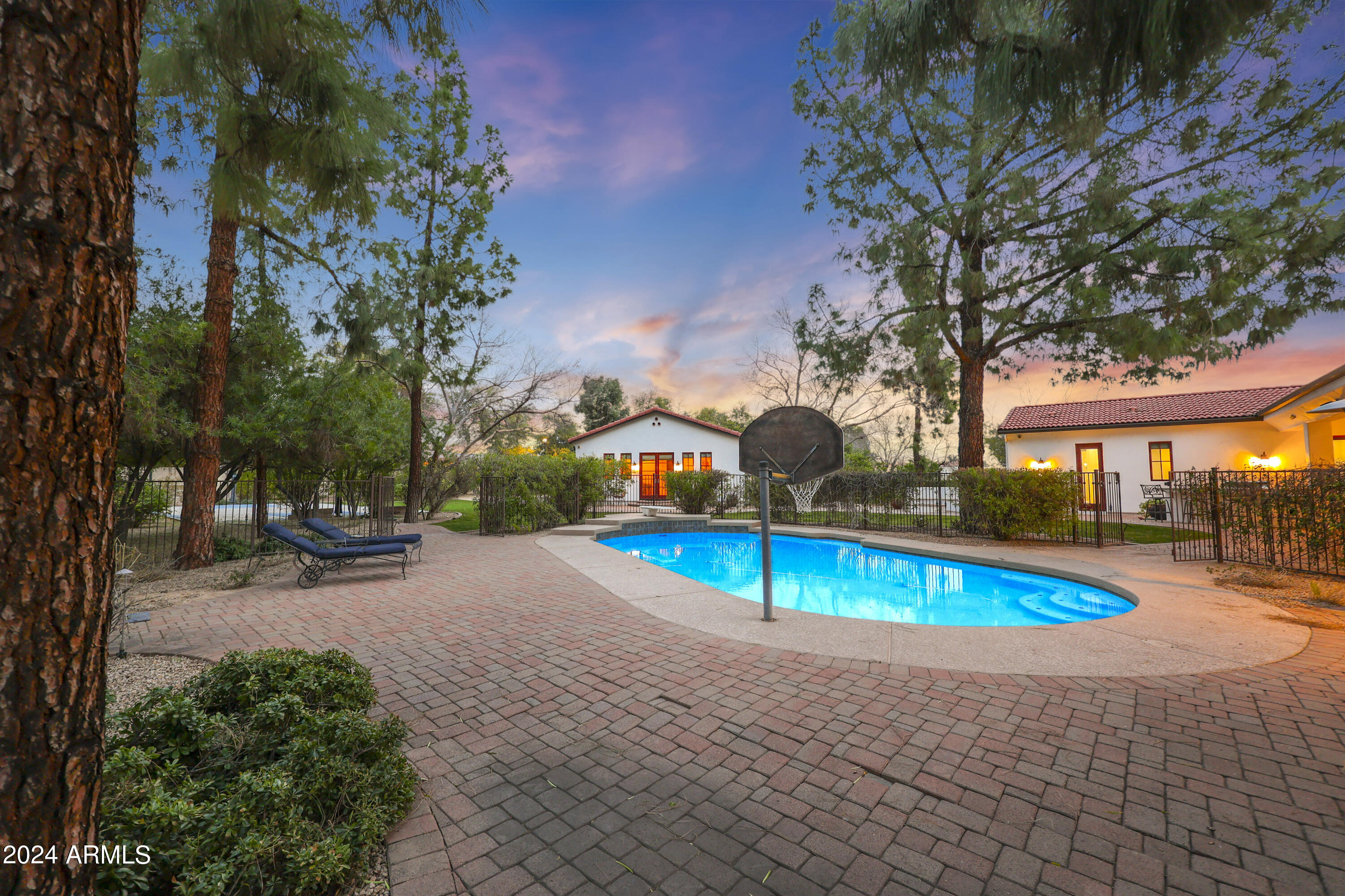 CIRCLE G RANCHES - Residential
