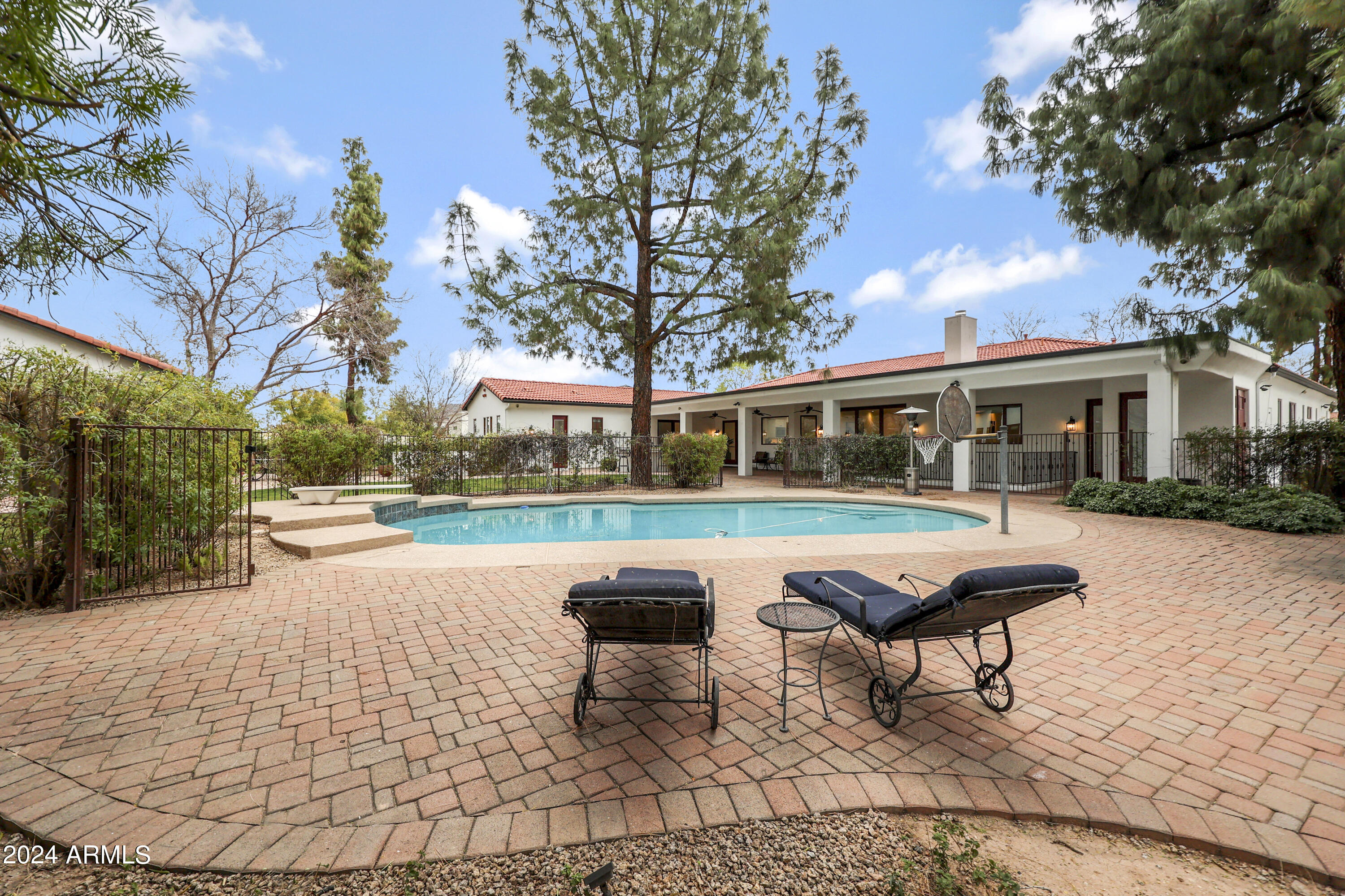 CIRCLE G RANCHES - Residential