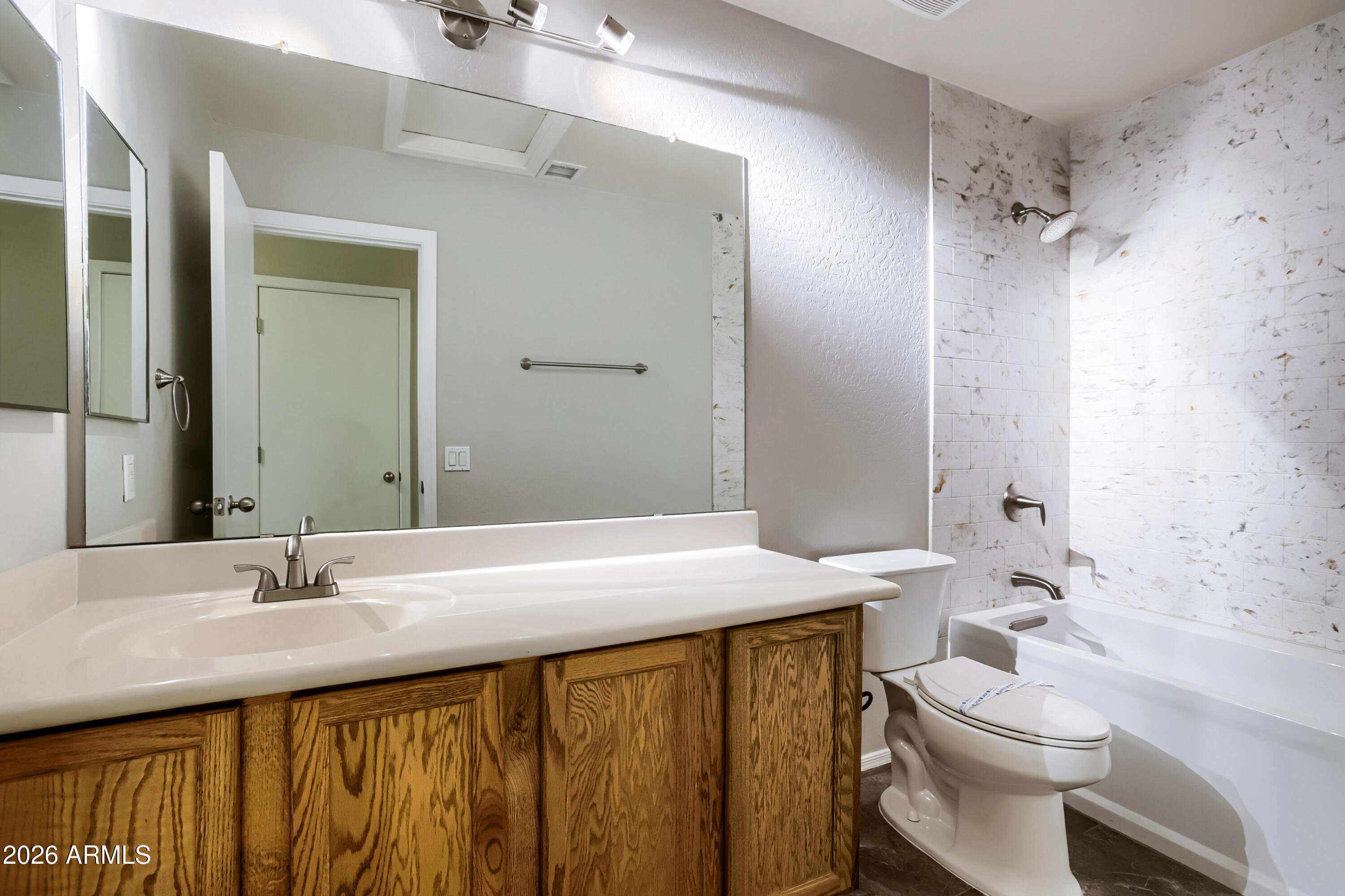 SENITA UNIT 1 - Residential