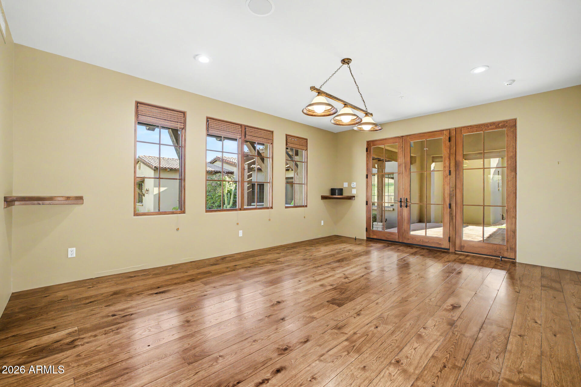 DC RANCH - Residential