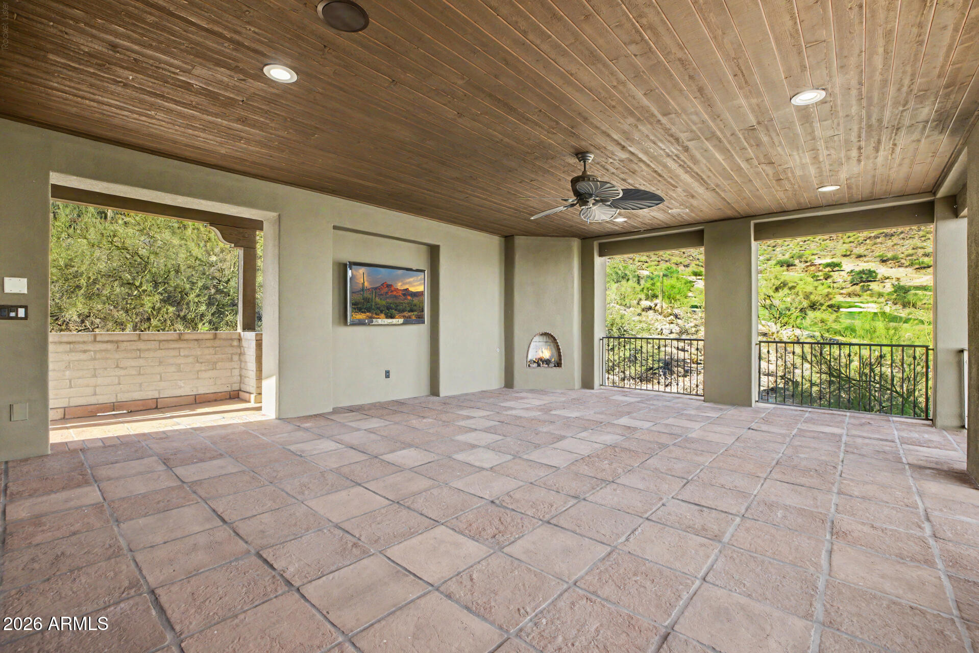 DC RANCH - Residential