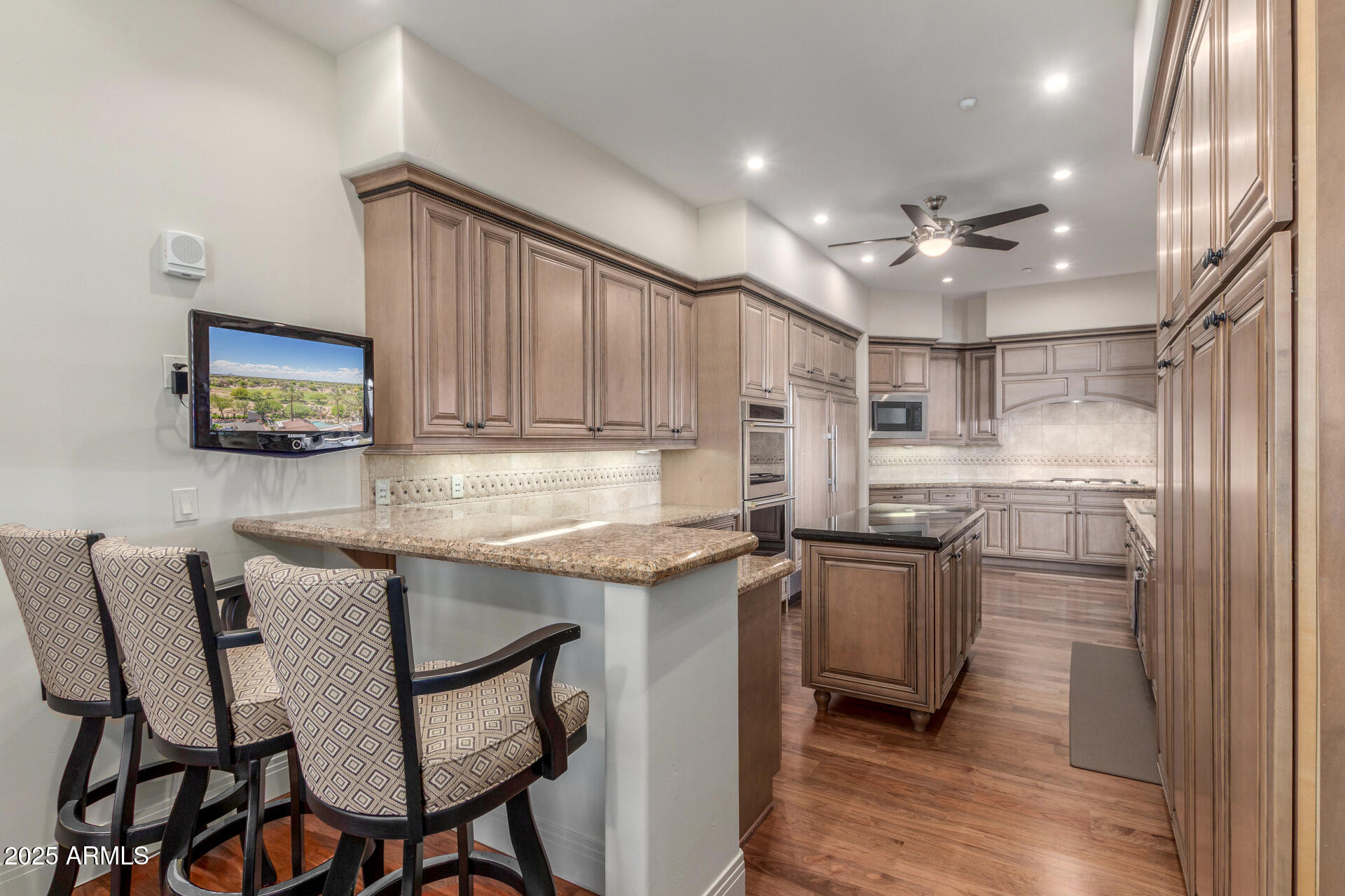 LANDMARK CONDOMINIUM 2 2ND AMD - Residential