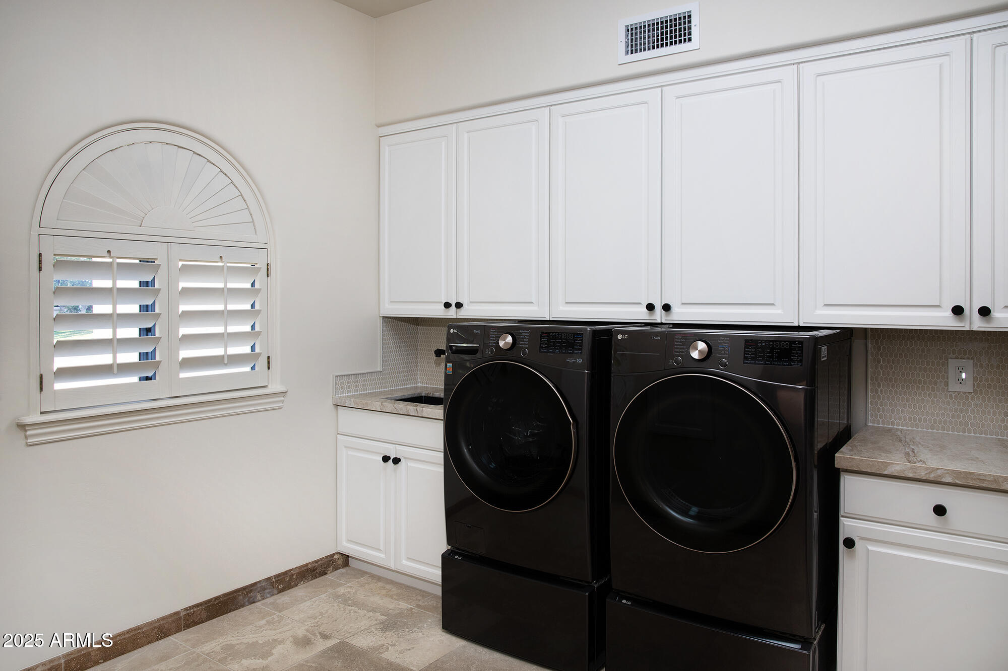 CAMELBACK COUNTRY ESTATES UNIT 4 - Residential