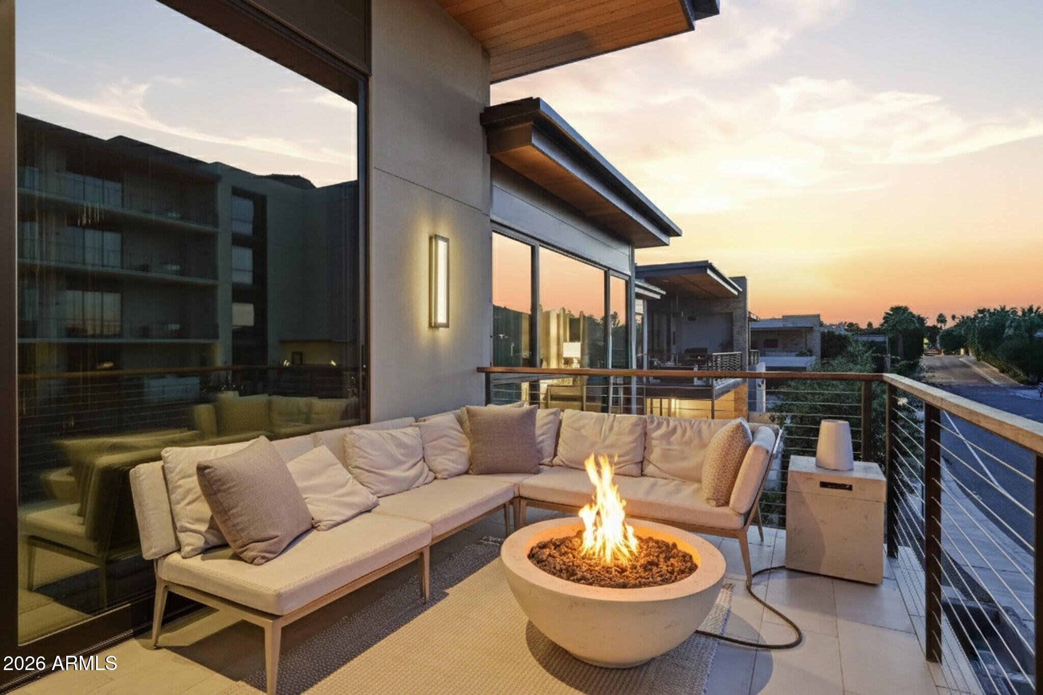 PHOENICIAN - Residential