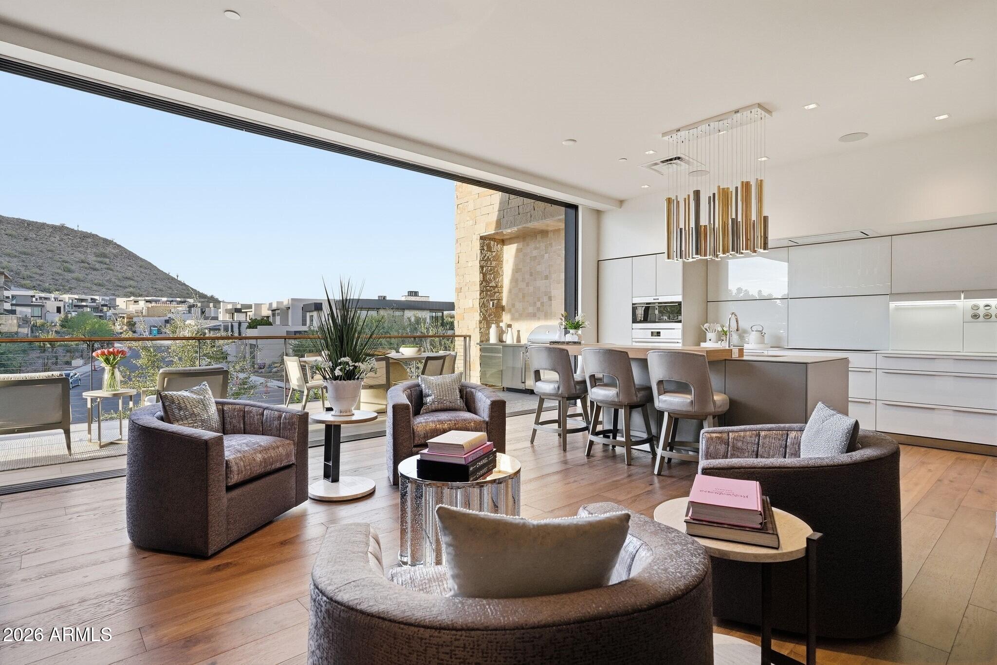 PHOENICIAN - Residential