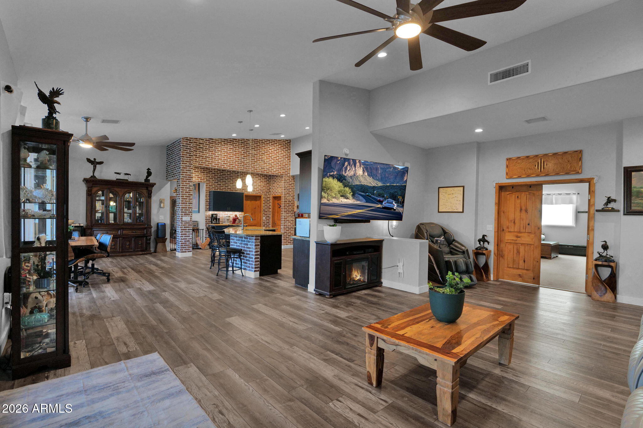 BEAUTIFUL ARIZONA ESTATES SUB - Residential