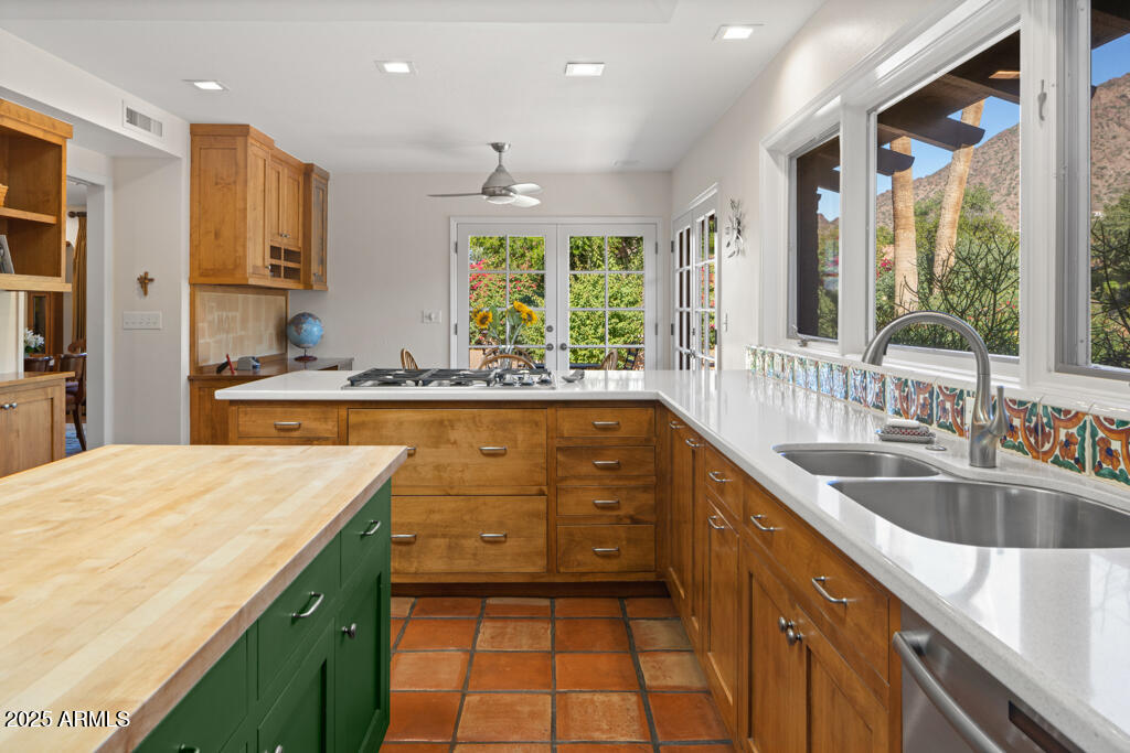 CAMELVIEW - Residential