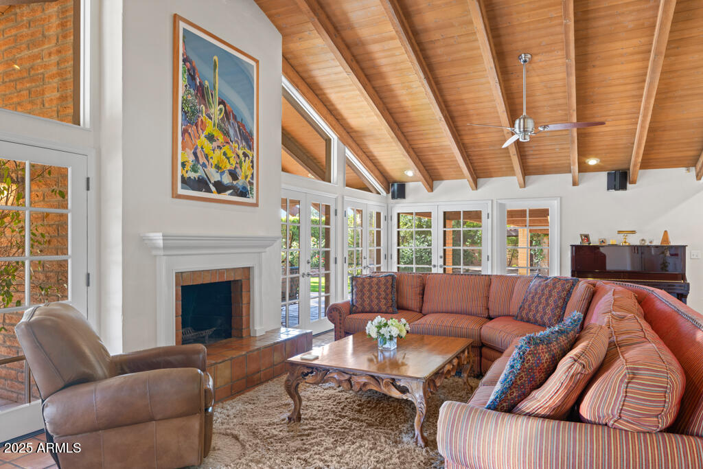 CAMELVIEW - Residential
