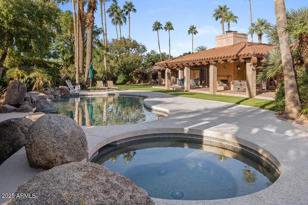 CAMELVIEW - Residential