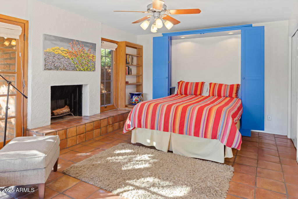 CAMELVIEW - Residential