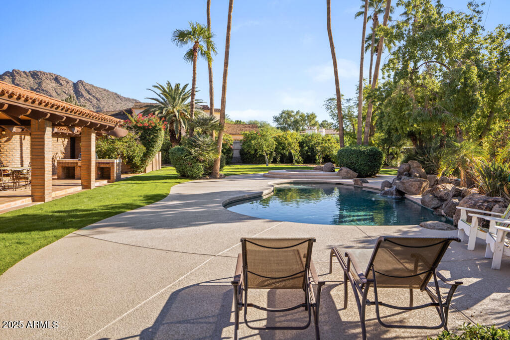 CAMELVIEW - Residential