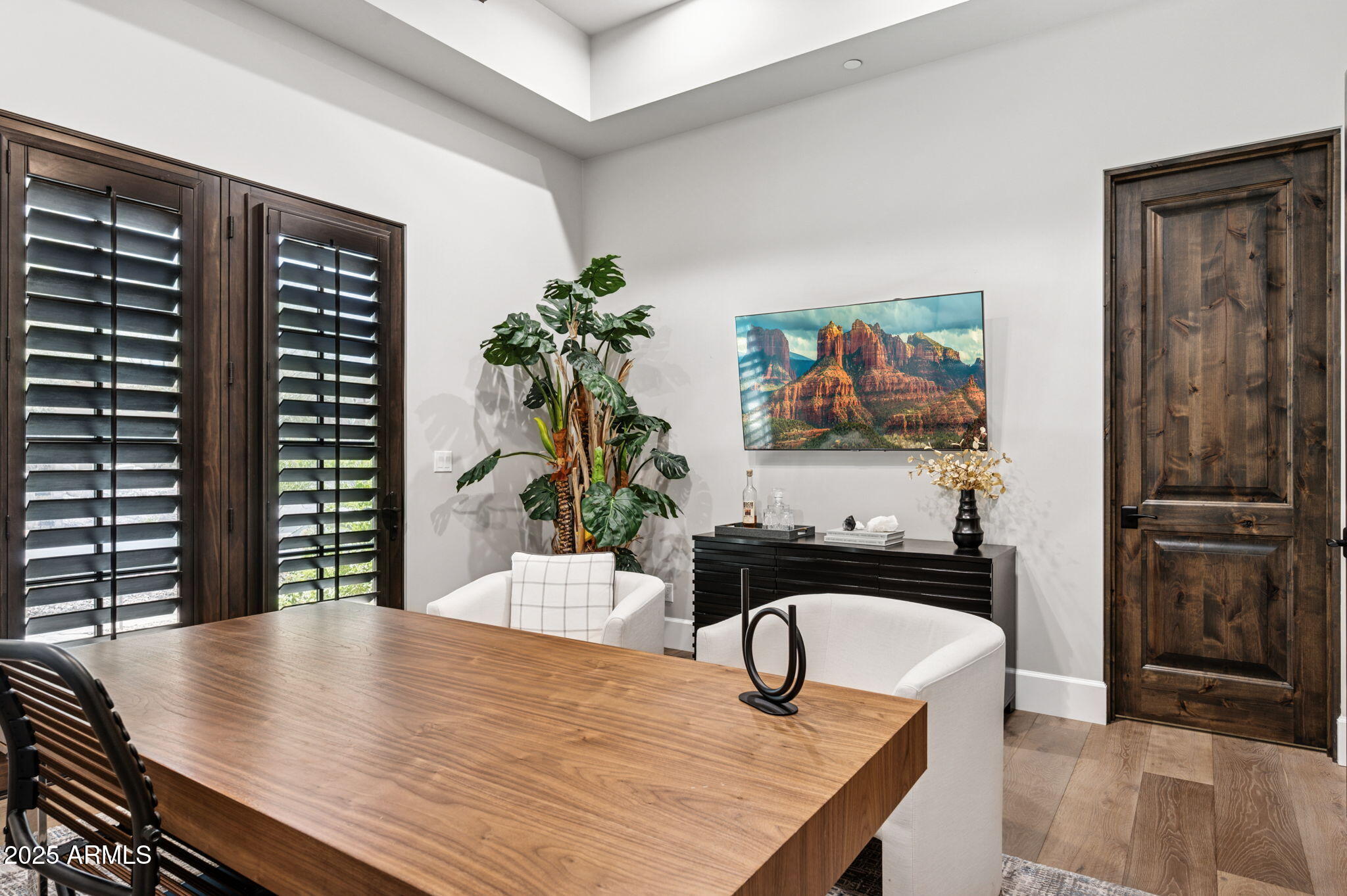 SIERRA HILLS - Residential