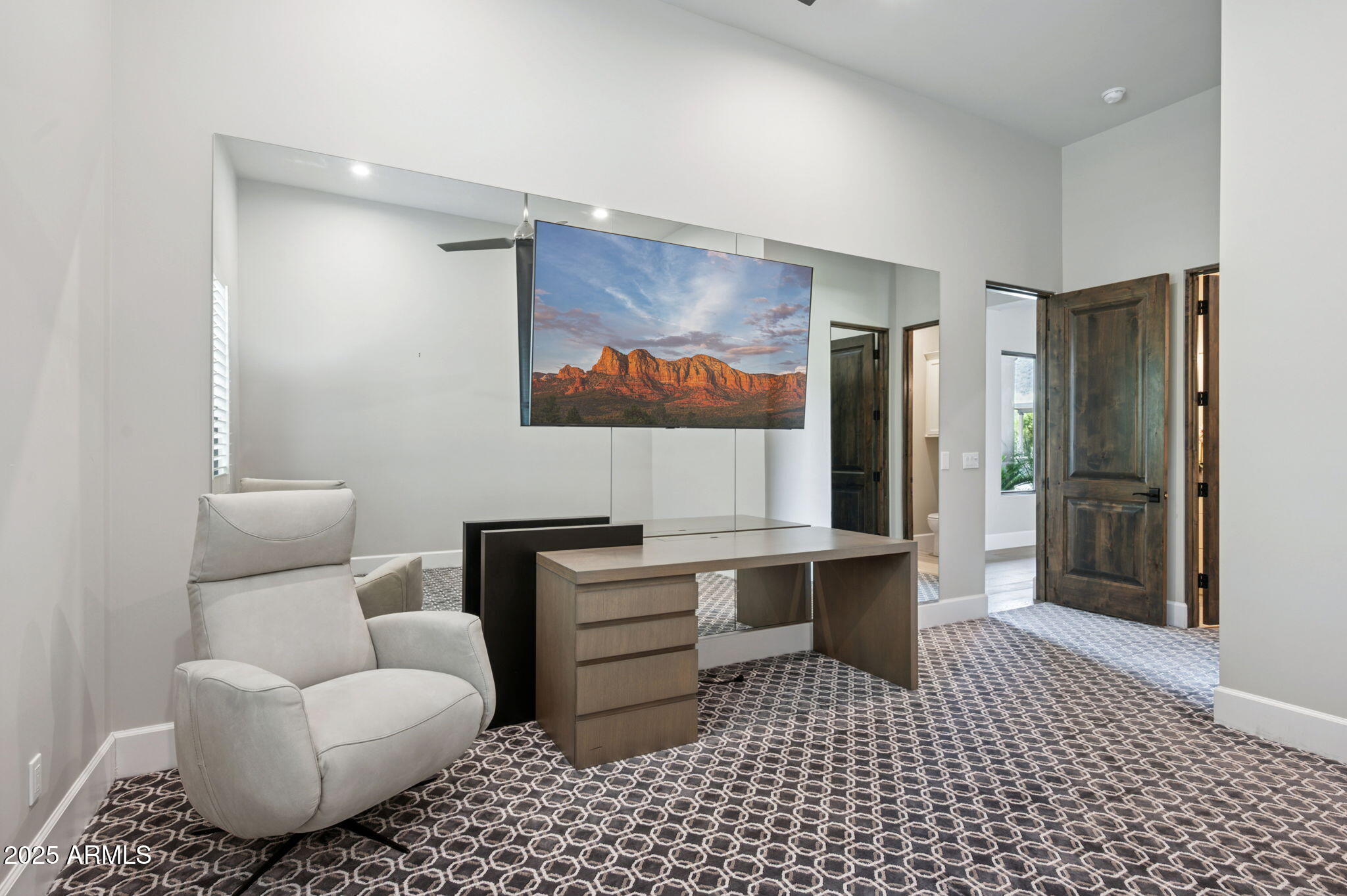 SIERRA HILLS - Residential