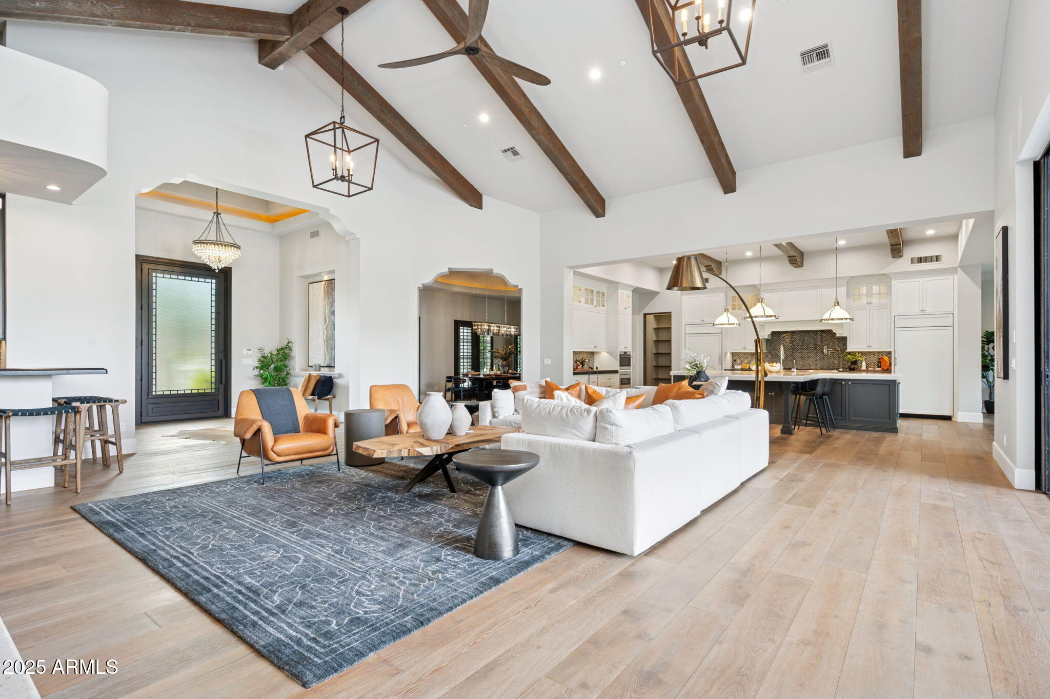 SIERRA HILLS - Residential