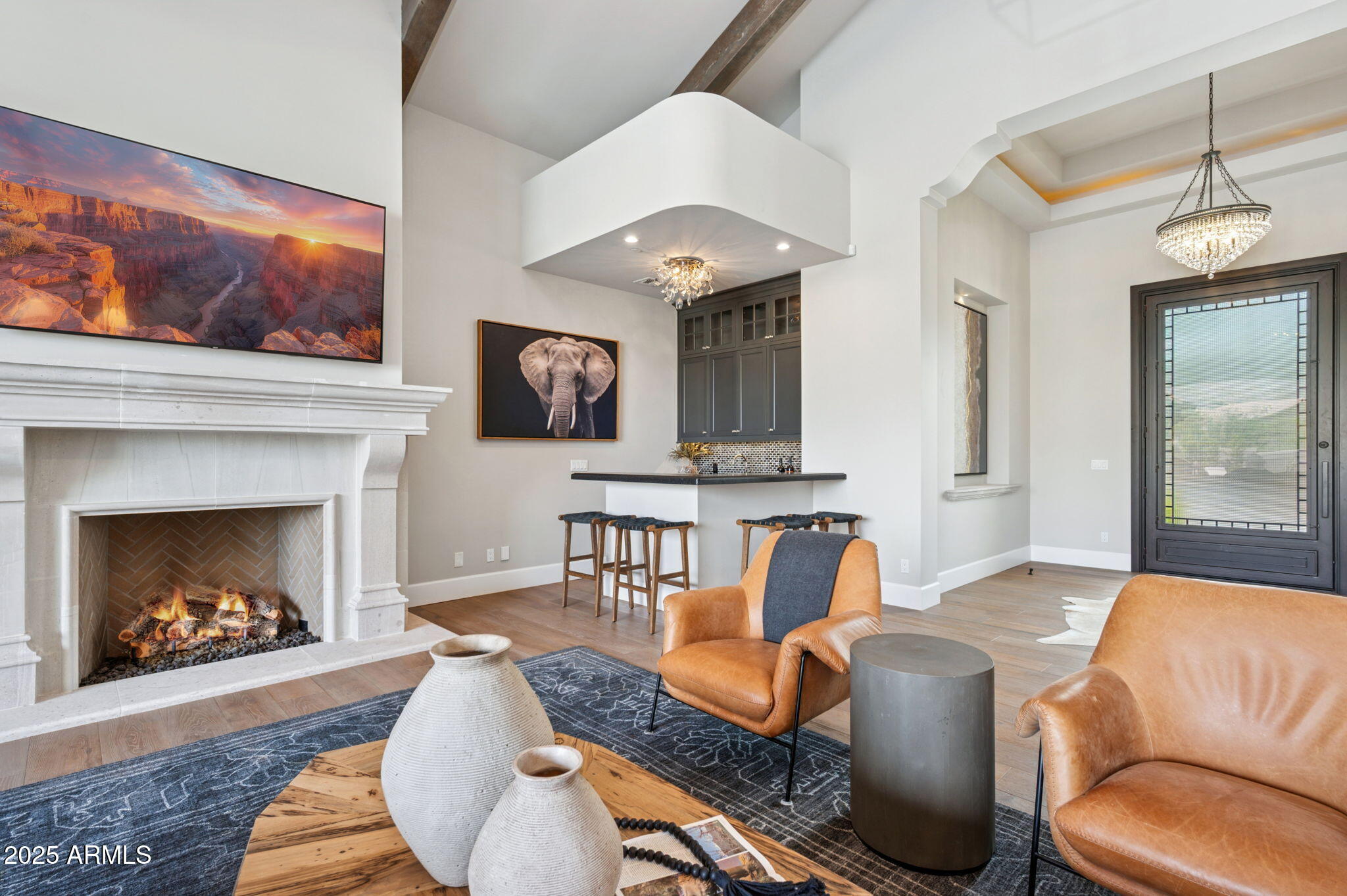 SIERRA HILLS - Residential