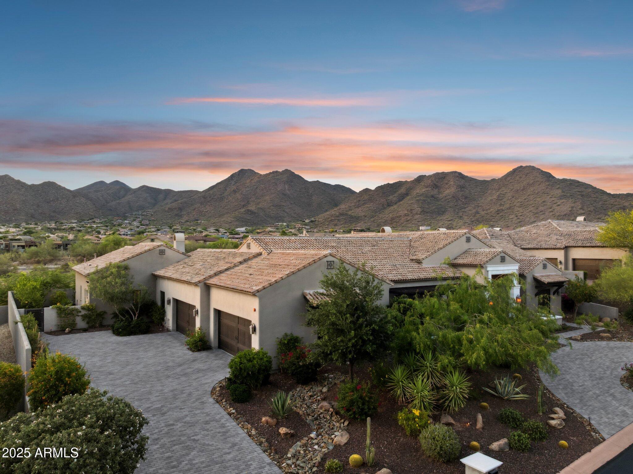 SIERRA HILLS - Residential